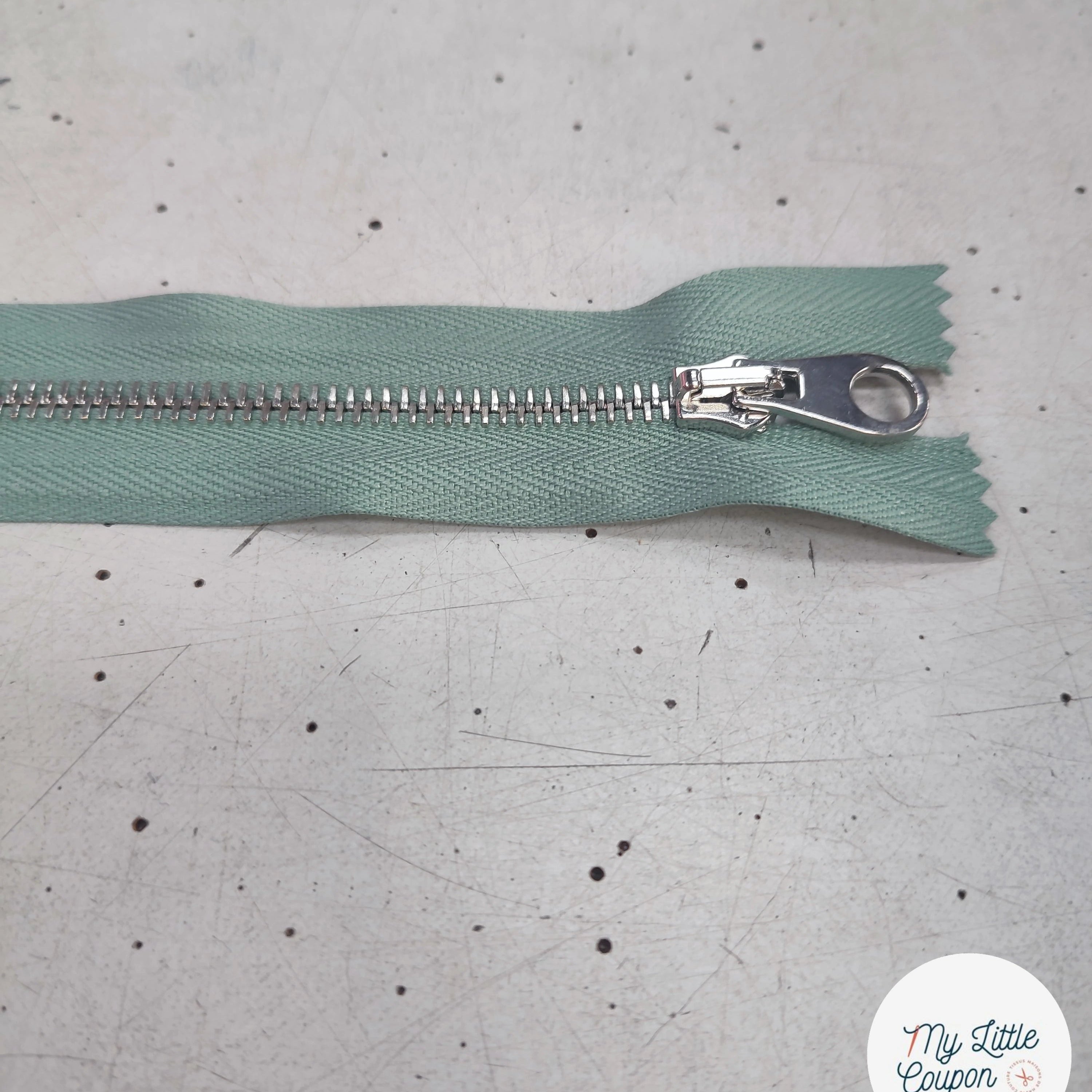 FERMETURE RIRI METAL NON SÉPARABLE 18CM VERT D'EAU M6 - My Little Coupon