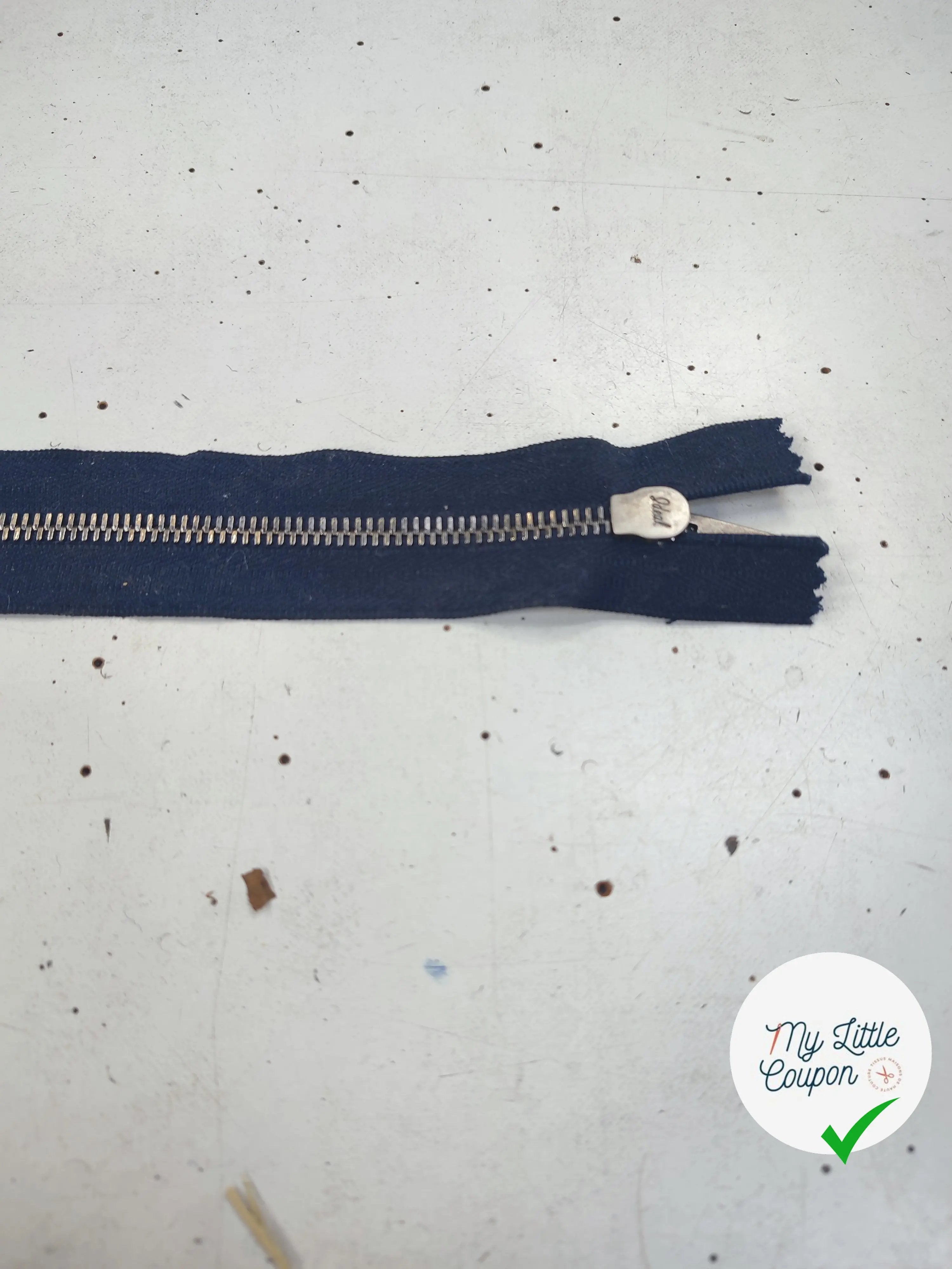 FERMETURE RIRI METAL NON SÉPARABLE 20CM BLEU NUIT - My Little Coupon