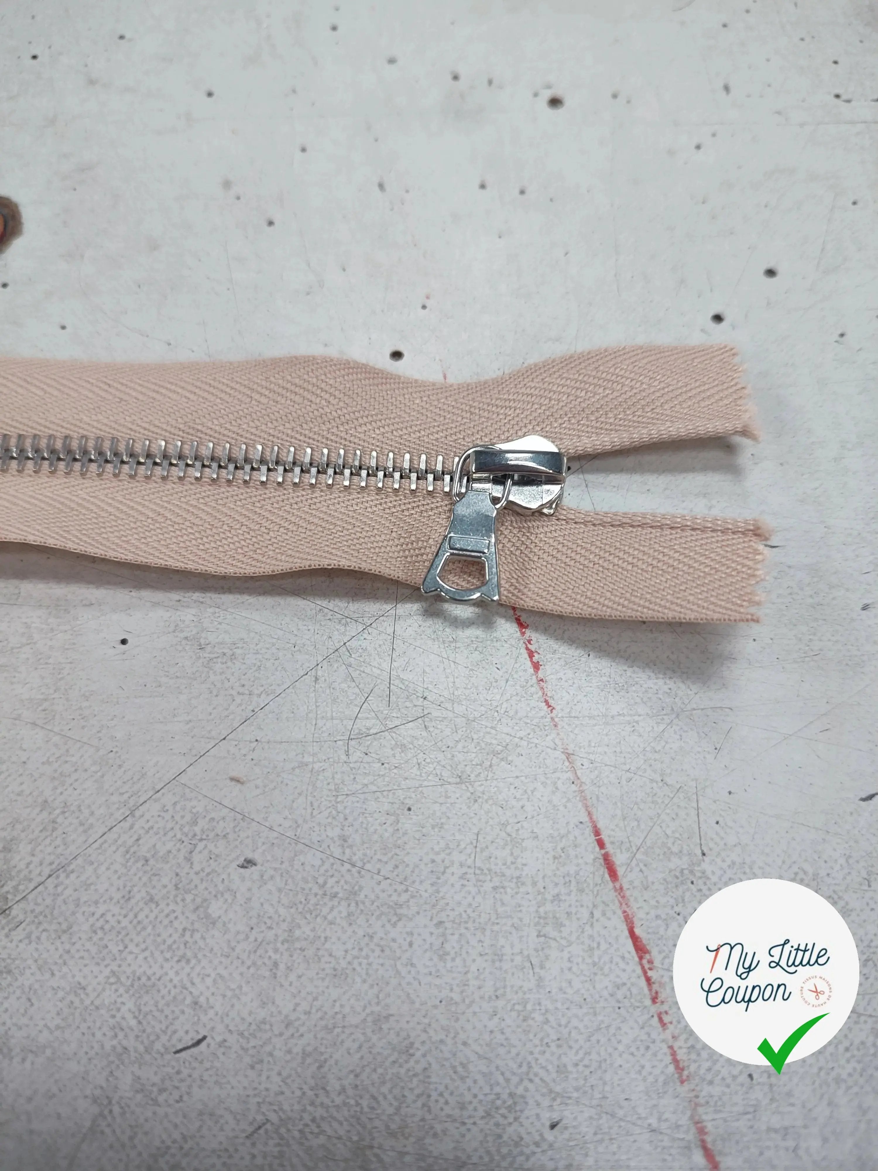 FERMETURE RIRI METAL NON SÉPARABLE 11CM BEIGE - My Little Coupon