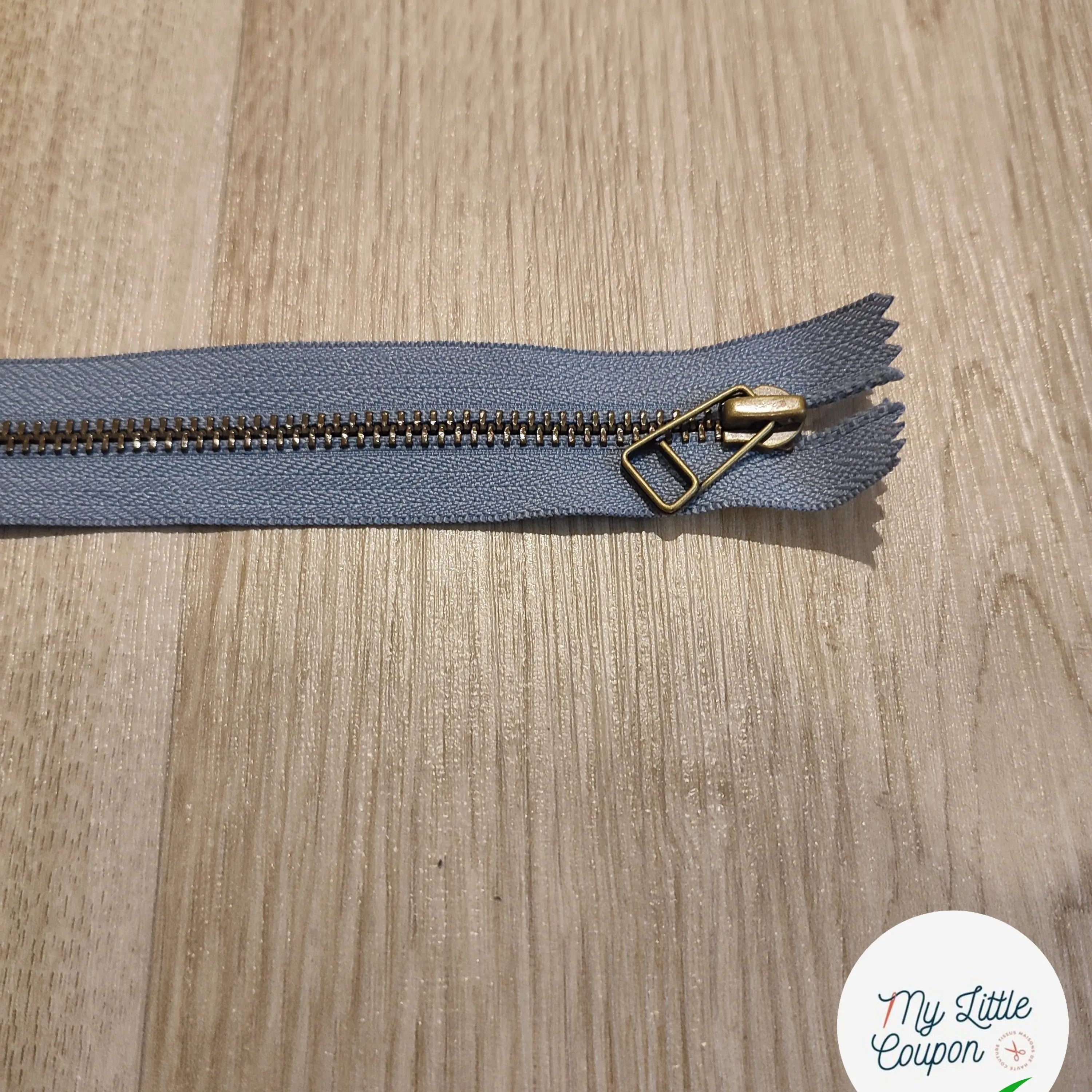 FERMETURE RIRI METAL NON SÉPARABLE 25CM BLEU CLAIR - My Little Coupon