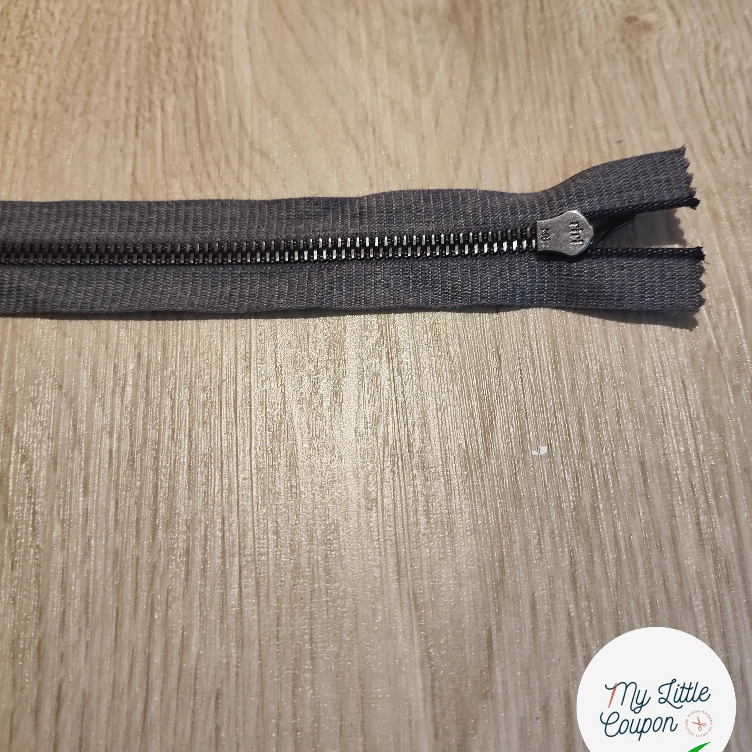 FERMETURE RIRI METAL NON SEPARABLE 25CM GRIS À CARREAUX M6 - My Little Coupon