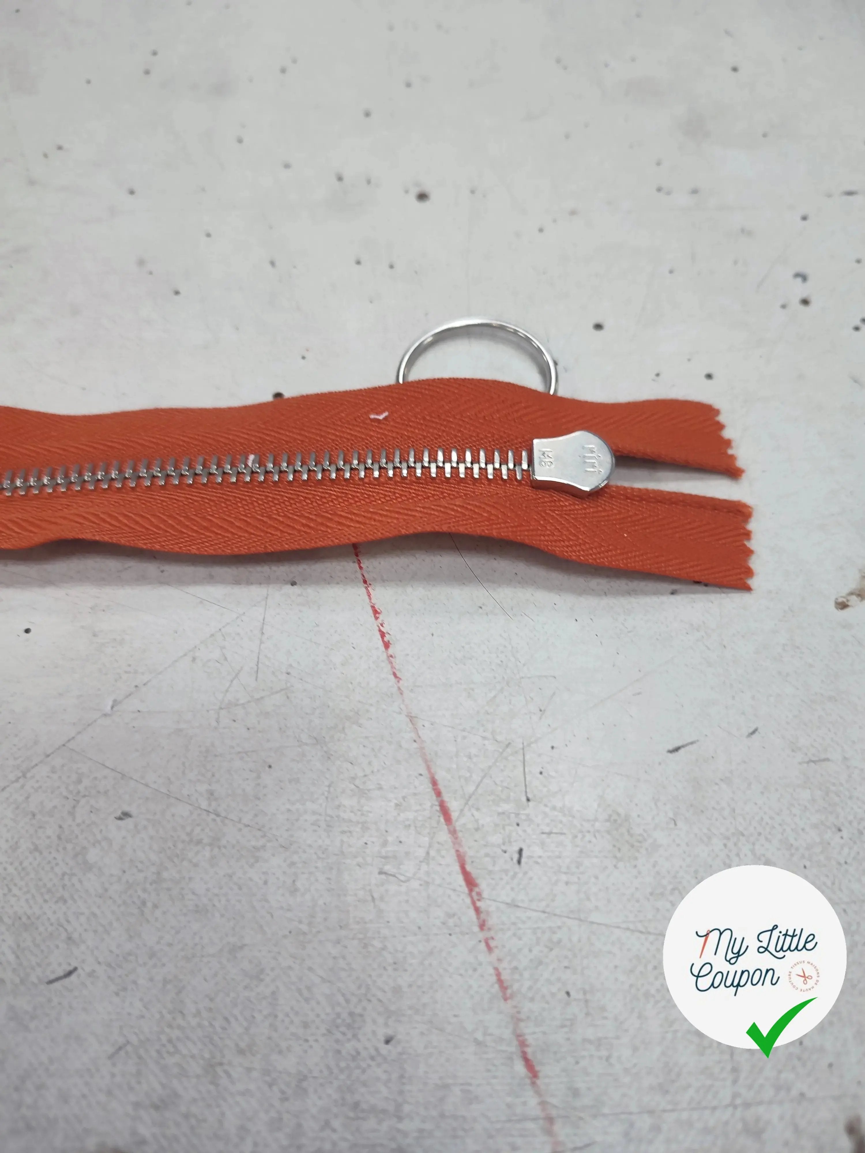 FERMETURE RIRI METAL NON SÉPARABLE 25CM ORANGE CITROUILLE M6 - My Little Coupon