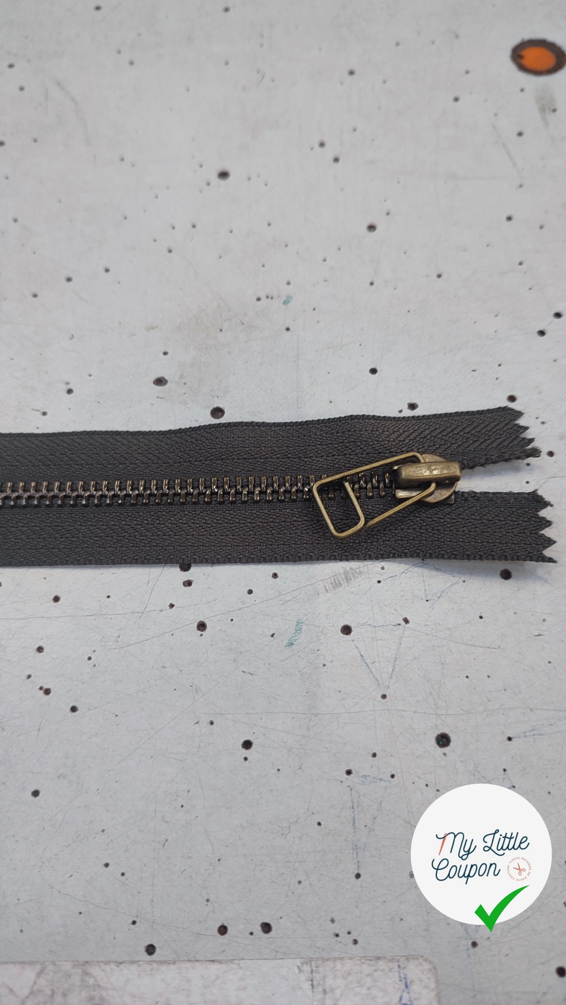 FERMETURE RIRI METAL NON SÉPARABLE 25CM VERT - My Little Coupon