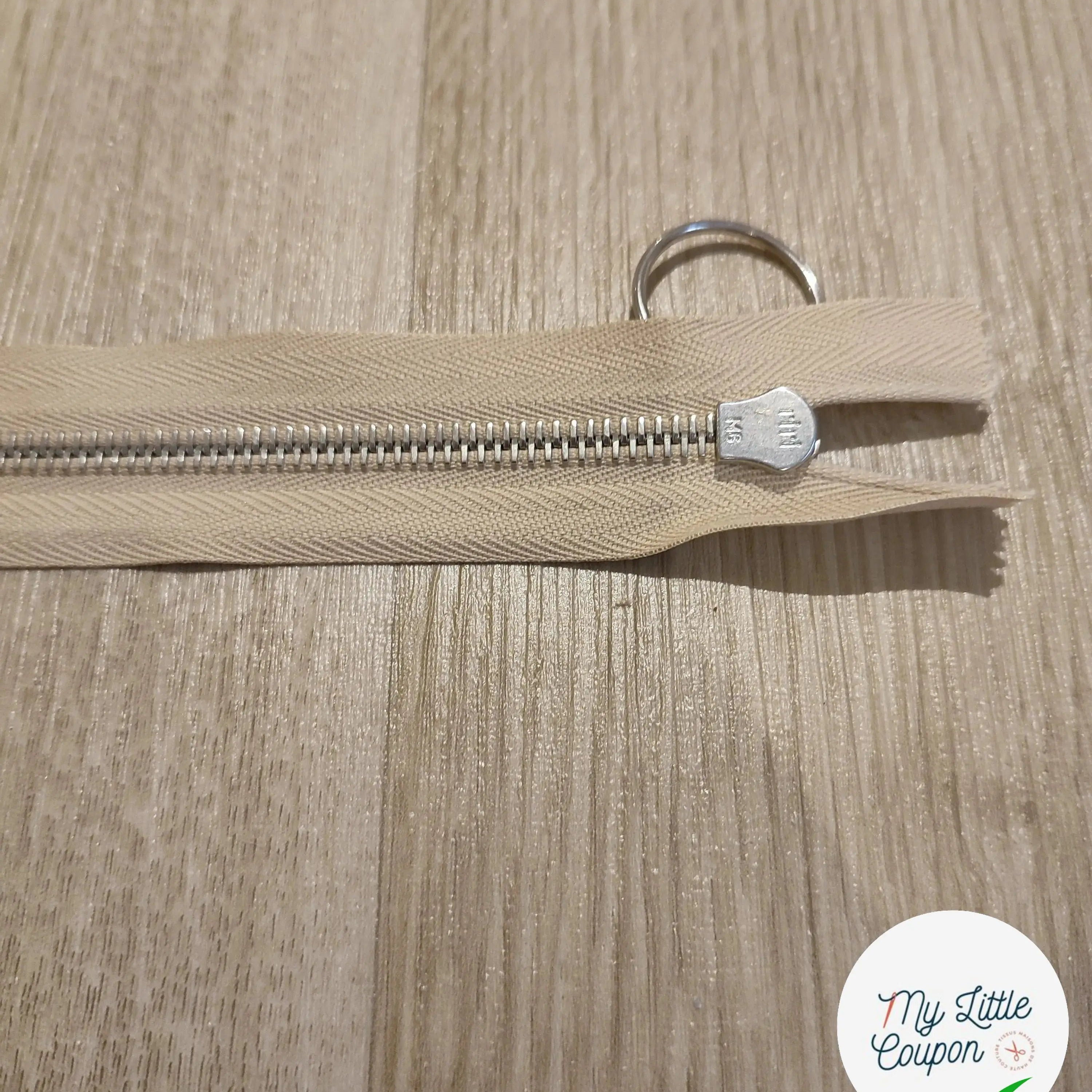 FERMETURE RIRI METAL NON SÉPARABLE 30CM BLEU CLAIR M6 - My Little Coupon