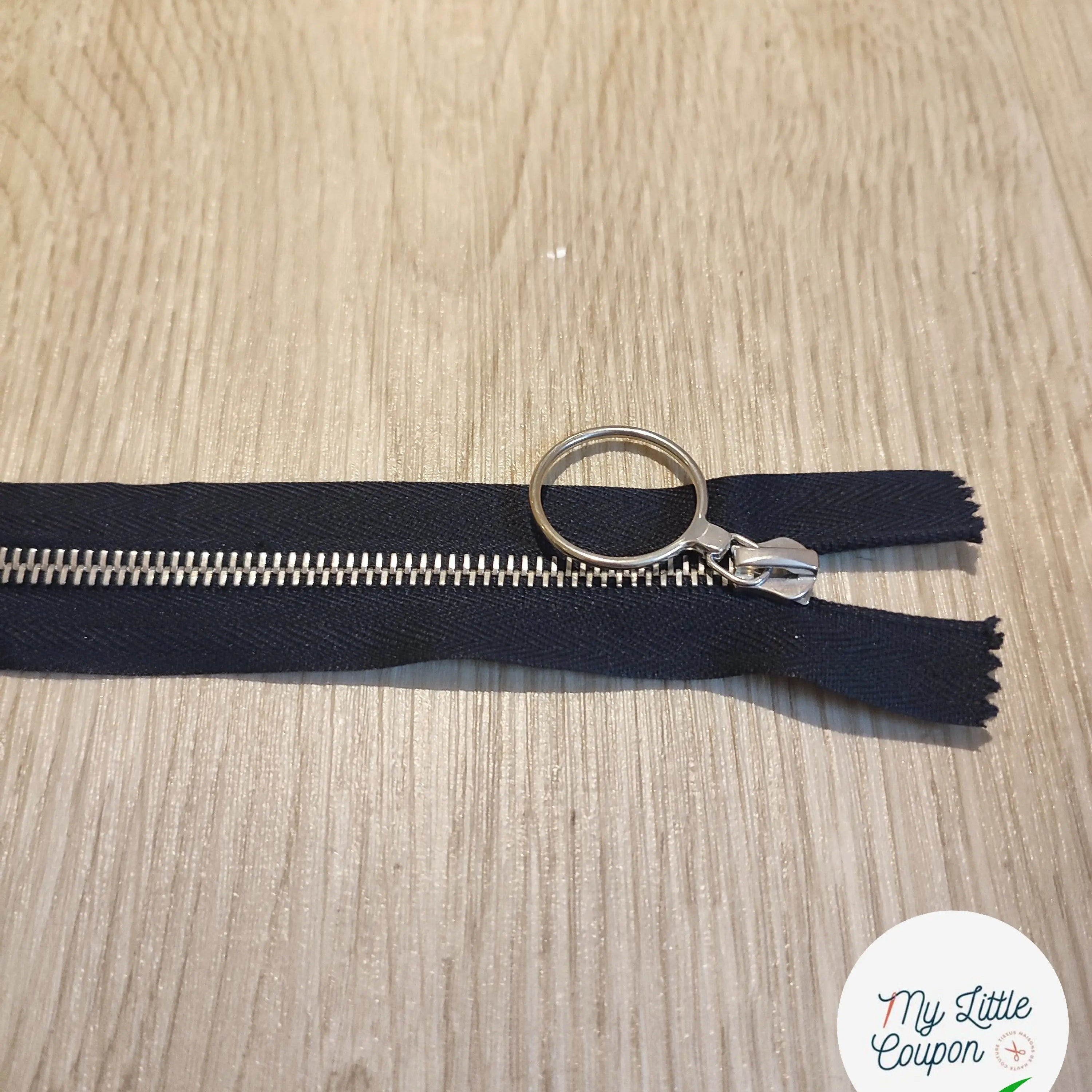 FERMETURE RIRI METAL NON SÉPARABLE 30CM NOIR M6 - My Little Coupon