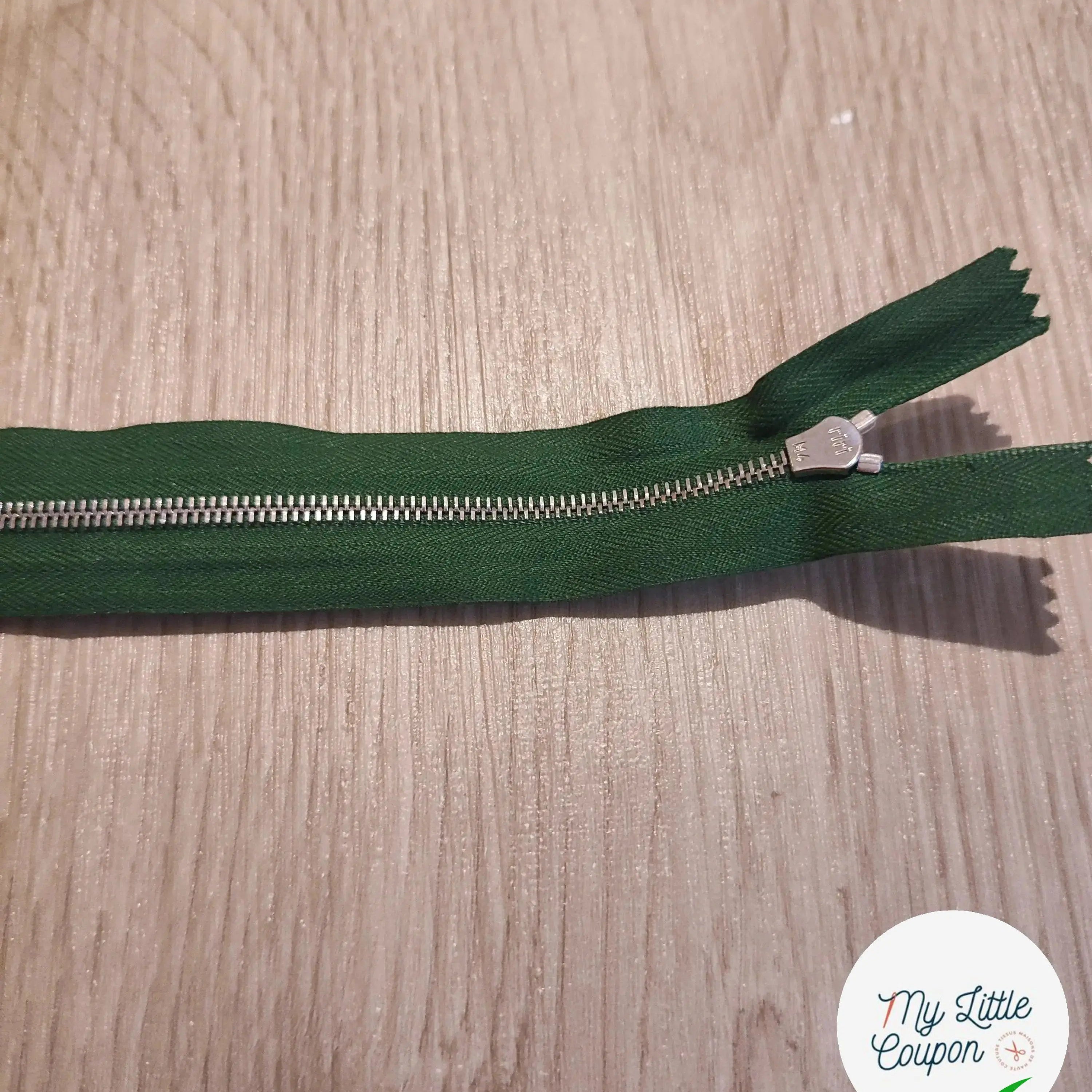 FERMETURE RIRI METAL NON SÉPARABLE 15CM VERT SAPIN M4 - My Little Coupon