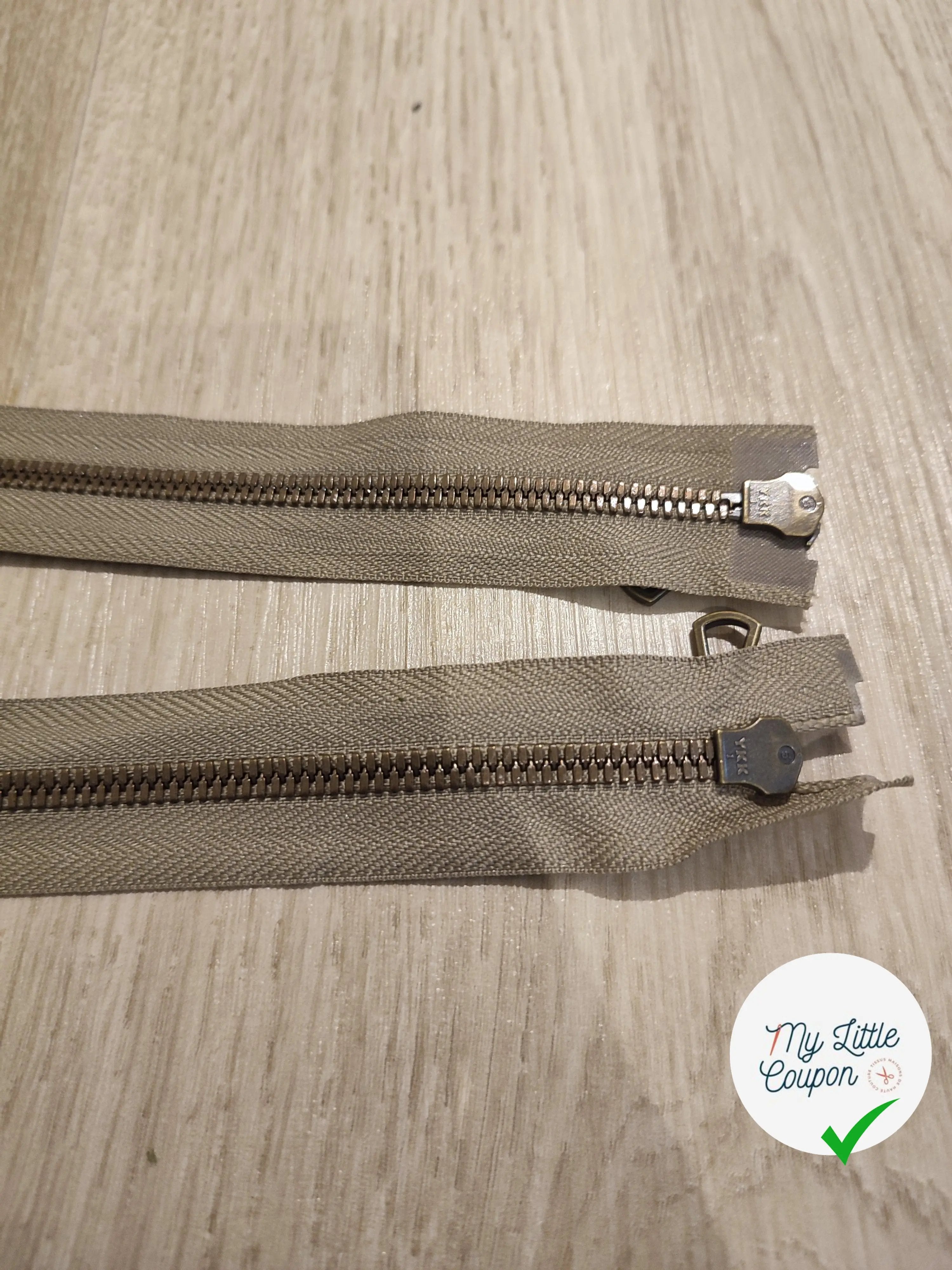 FERMETURE RIRI METAL NON SÉPARABLE 70CM VERT KAKI CLAIR - My Little Coupon