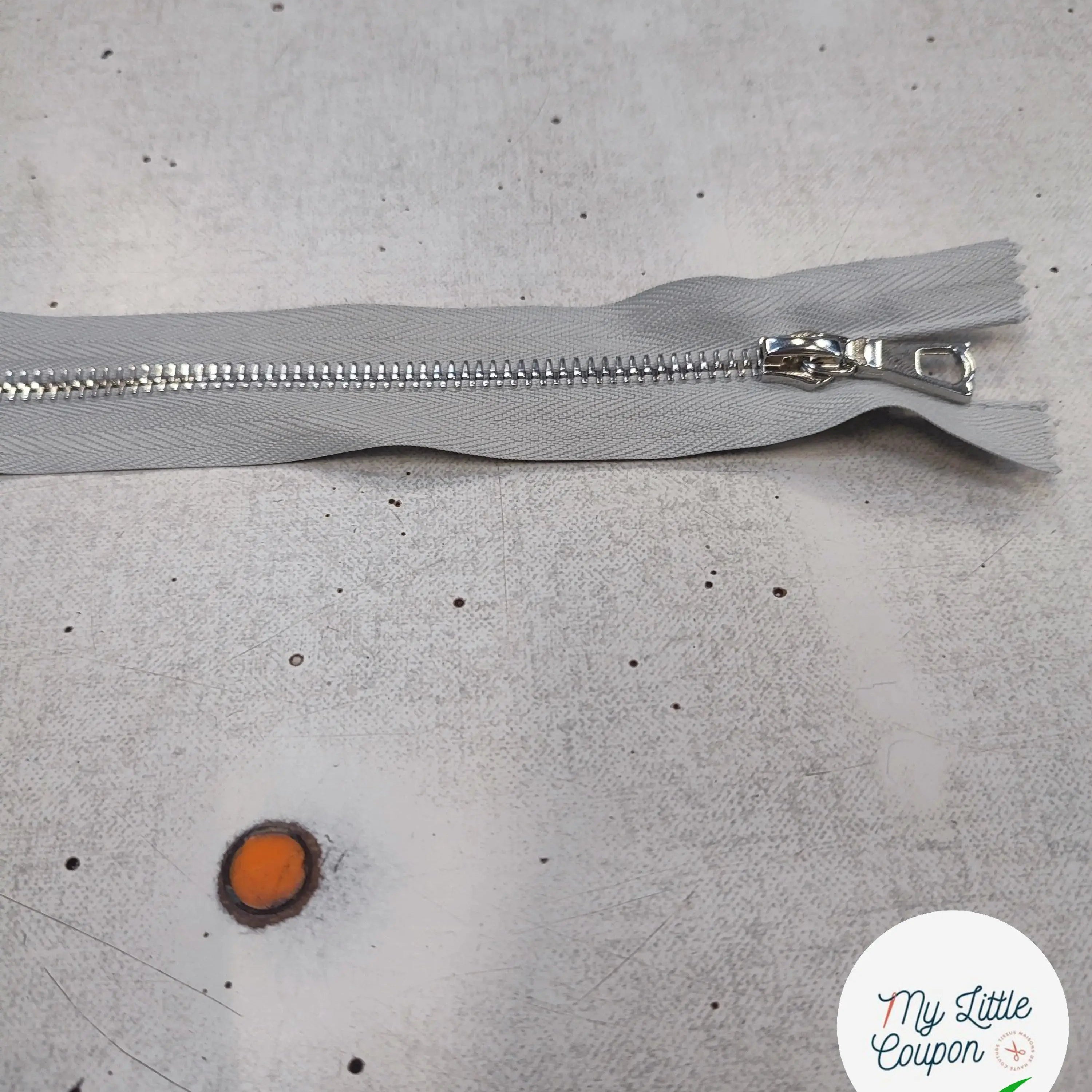 FERMETURE RIRI METAL SÉPARABLE 50CM GRIS CLAIR M6 - My Little Coupon