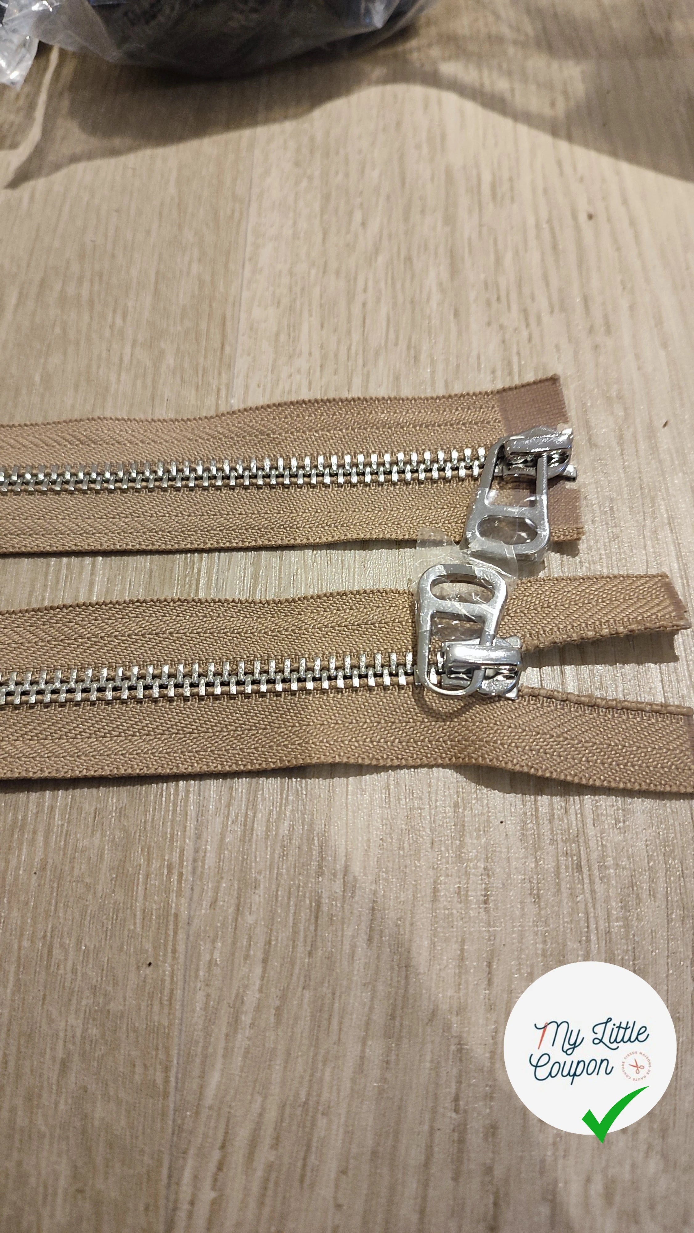 FERMETURE RIRI MÉTAL NON SÉPARABLE DOUBLE CHEMIN 100CM MARRON CLAIR - My Little Coupon