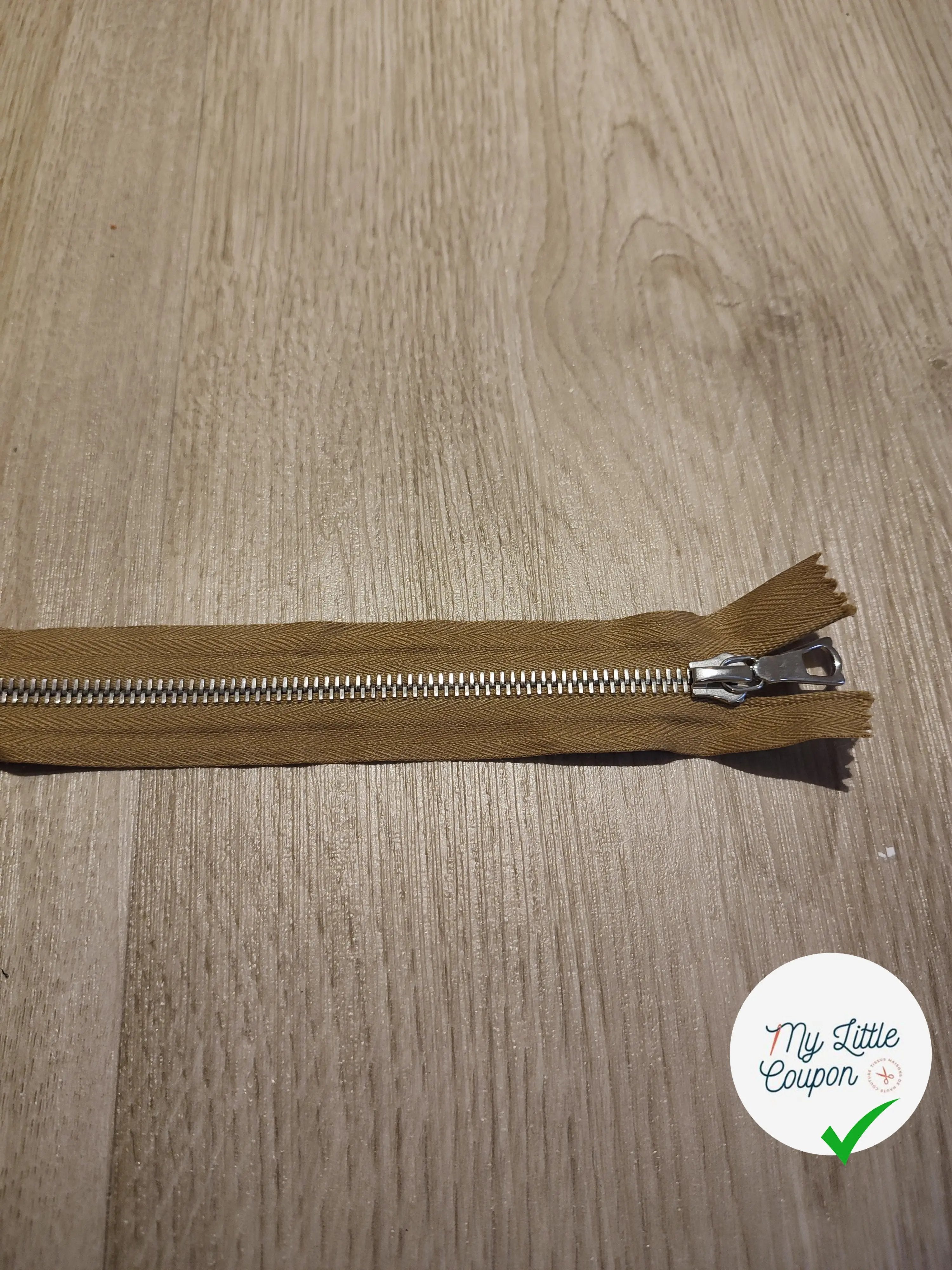 FERMETURE RIRI METAL NON SEPARABLE DOUBLE CHEMINS 80CM MARRON CAFÉ - My Little Coupon