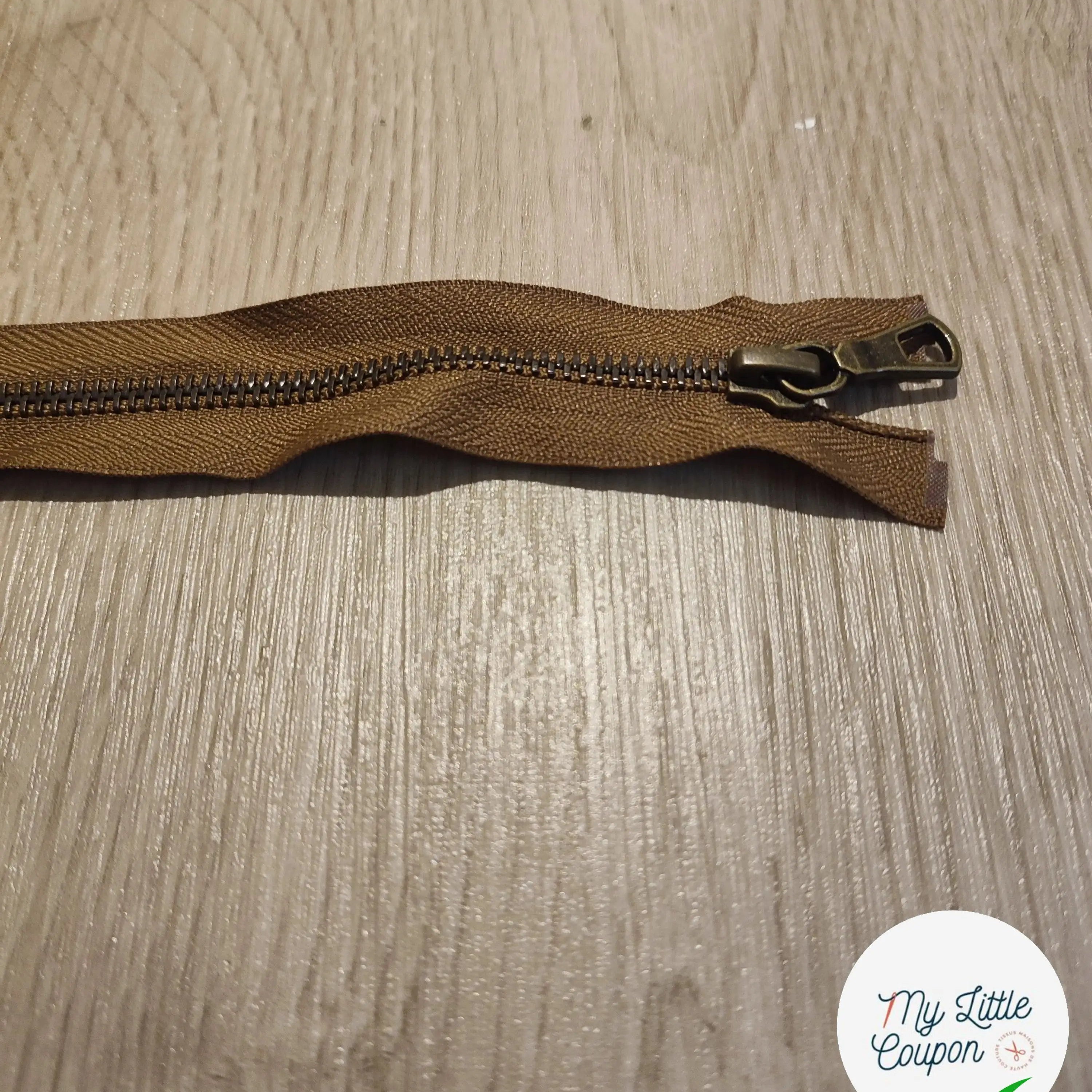 FERMETURE RIRI METAL NON SÉPARABLE 60CM MARRON - My Little Coupon