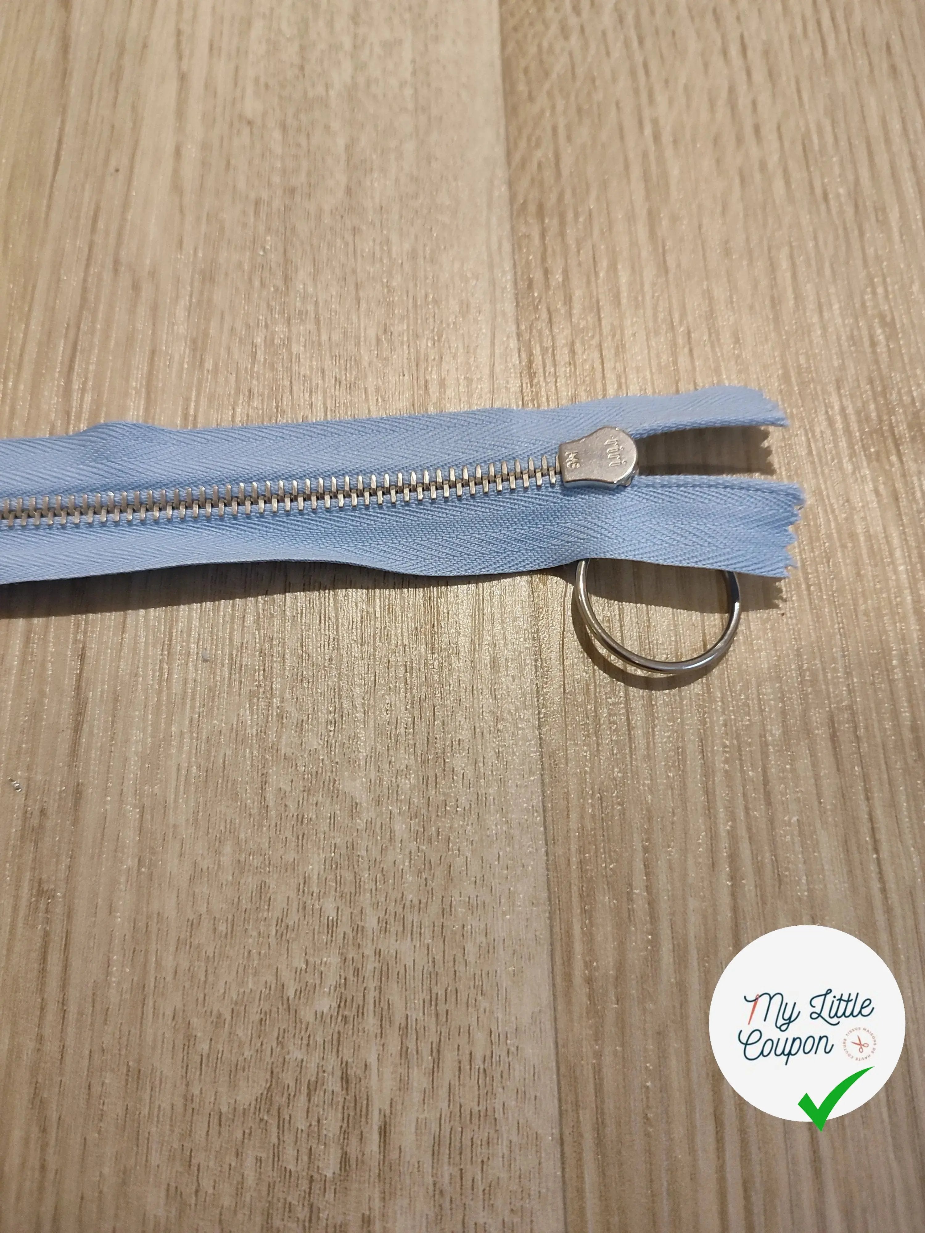 FERMETURE RIRI METAL NON SÉPARABLE 30CM BLEU CLAIR M6 - My Little Coupon