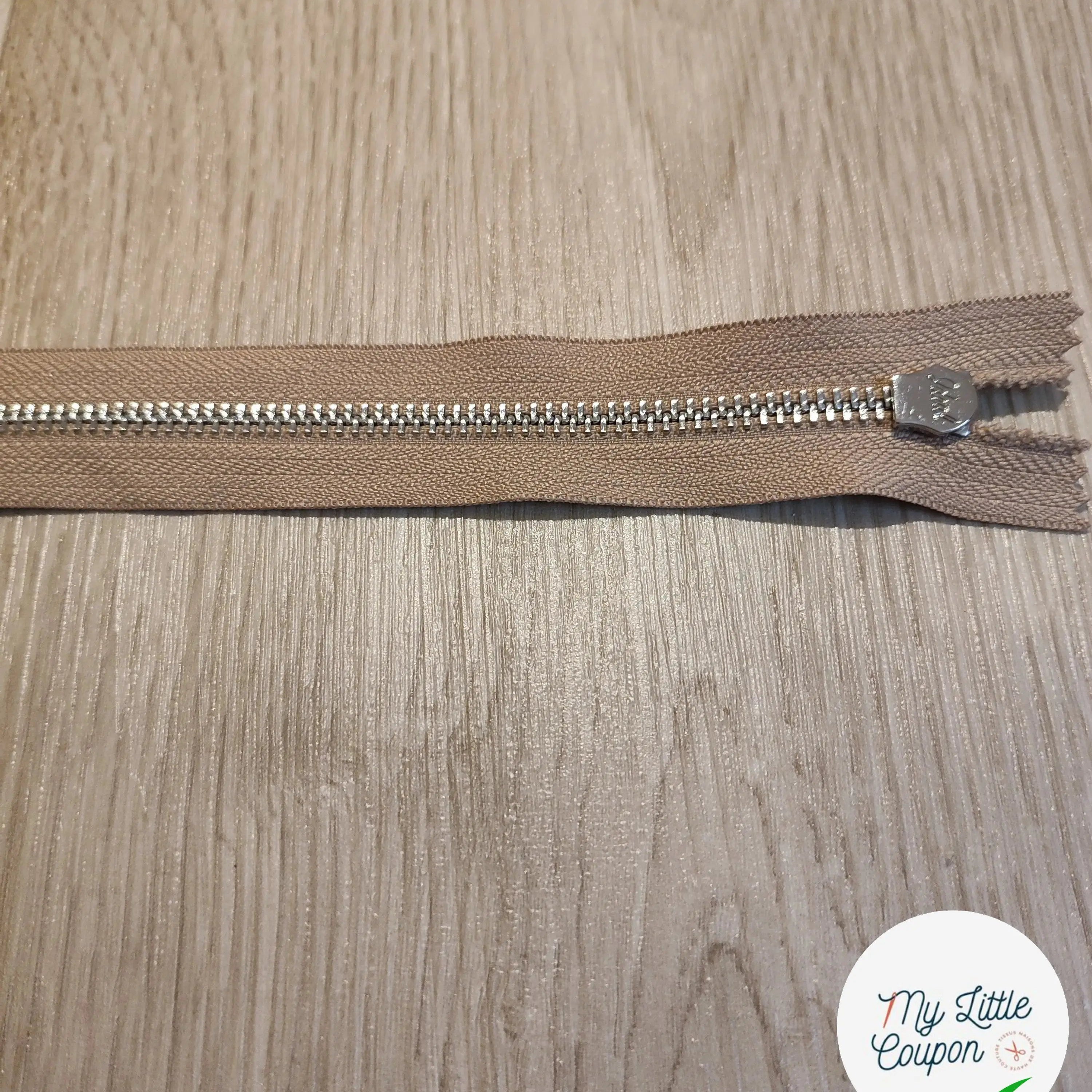 FERMETURE RIRI METAL NON SÉPARABLE 25CM MARRON CAFÉ - My Little Coupon