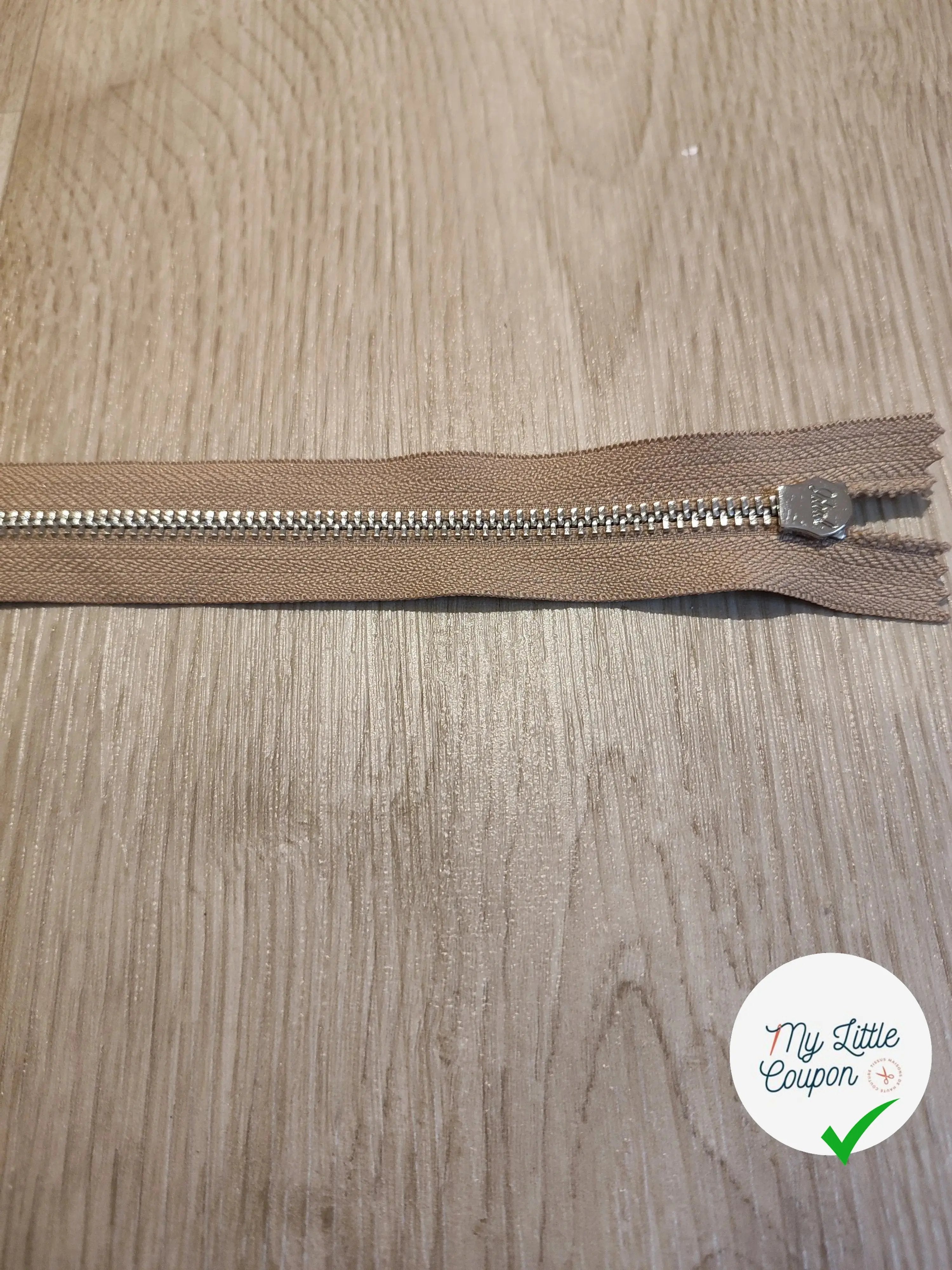FERMETURE RIRI METAL NON SÉPARABLE 25CM MARRON CAFÉ - My Little Coupon