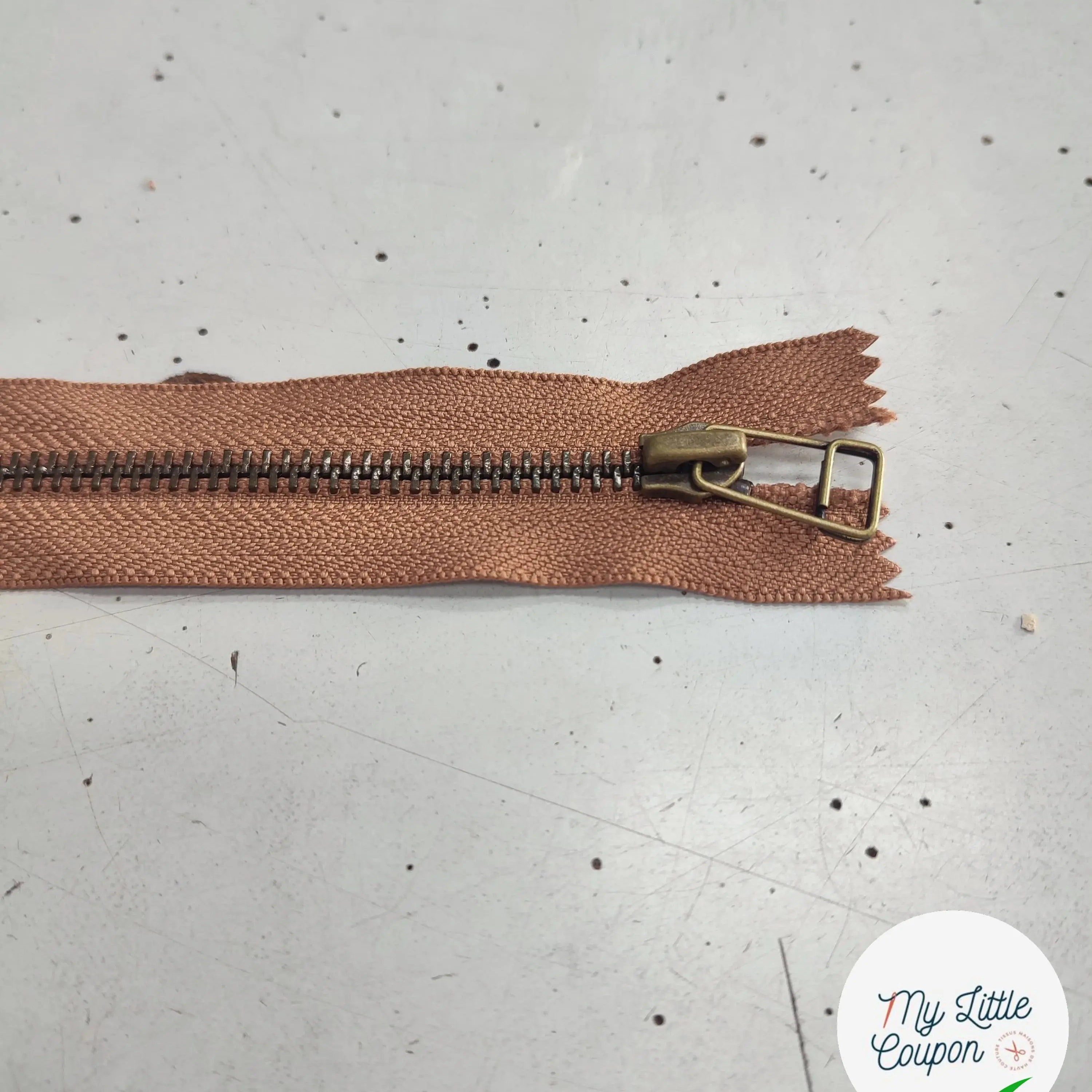 FERMETURE RIRI METAL NON SÉPARABLE 25CM MARRON CAPPUCCINO - My Little Coupon