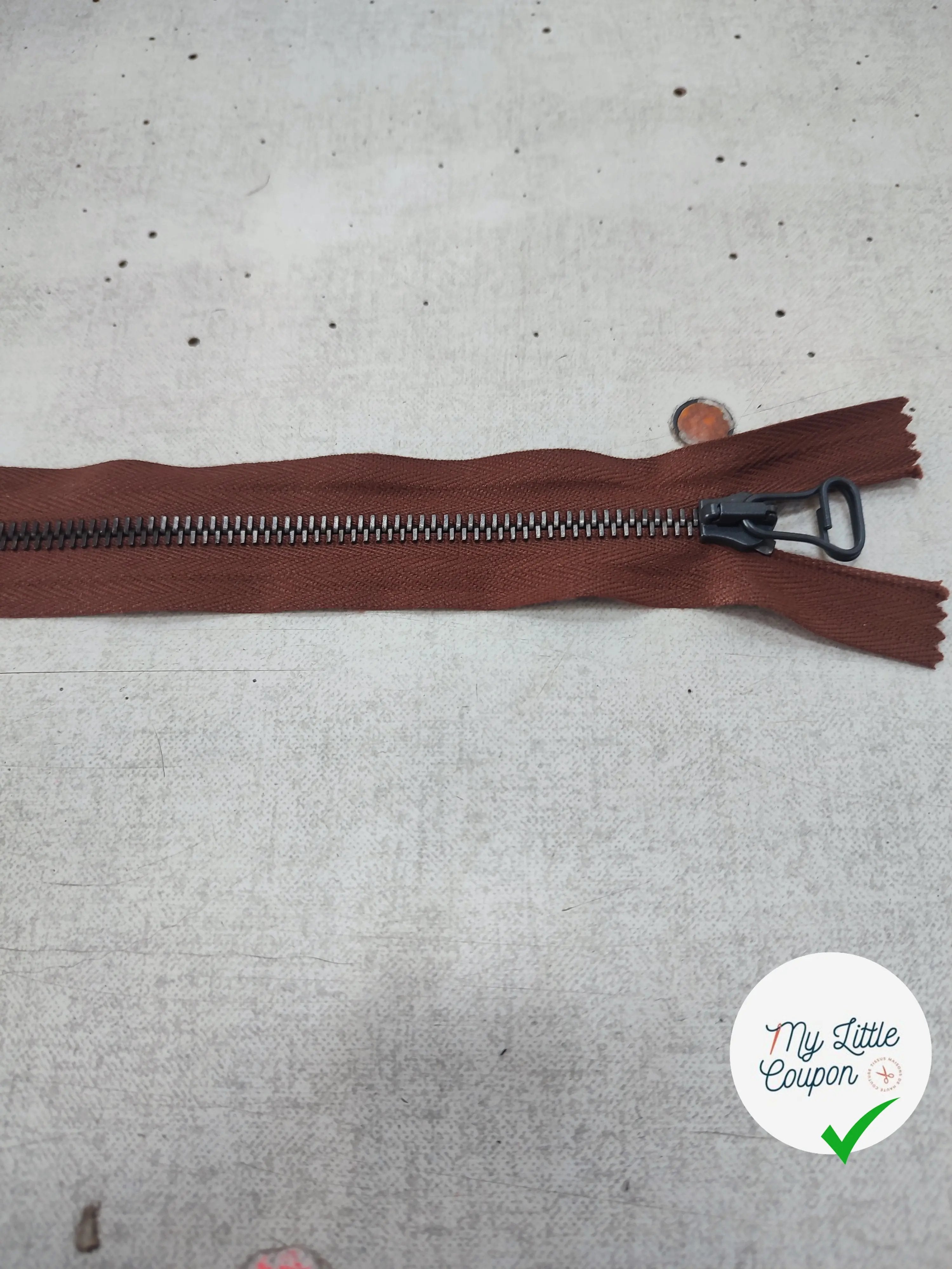 FERMETURE RIRI METAL SÉPARABLE 50CM MARRON M6 - My Little Coupon