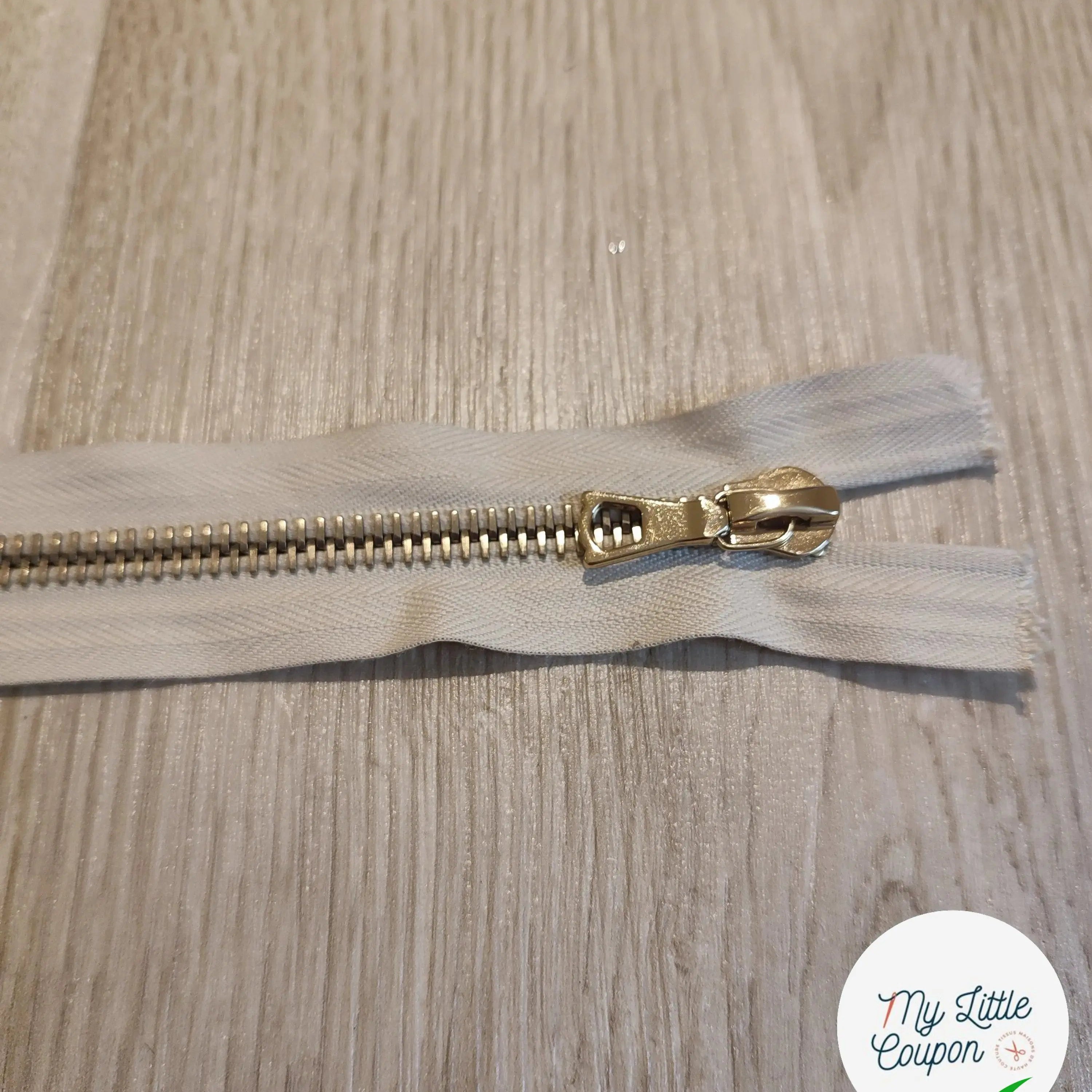 FERMETURE RIRI METAL NON SÉPARABLE 20CM BLANC CRÈME M8 - My Little Coupon