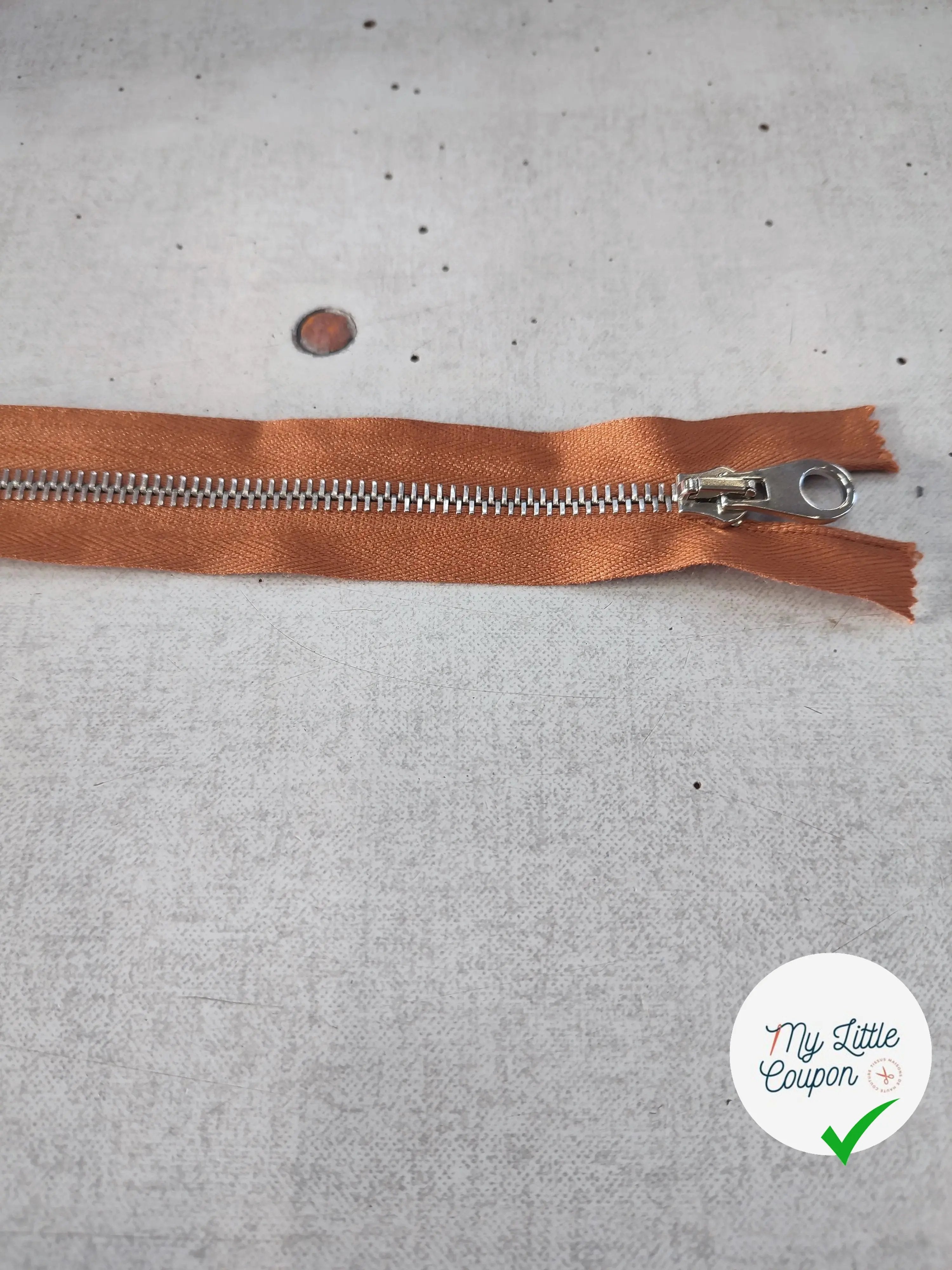 FERMETURE RIRI METAL SÉPARABLE 80CM ORANGE CLAIR M6 - My Little Coupon