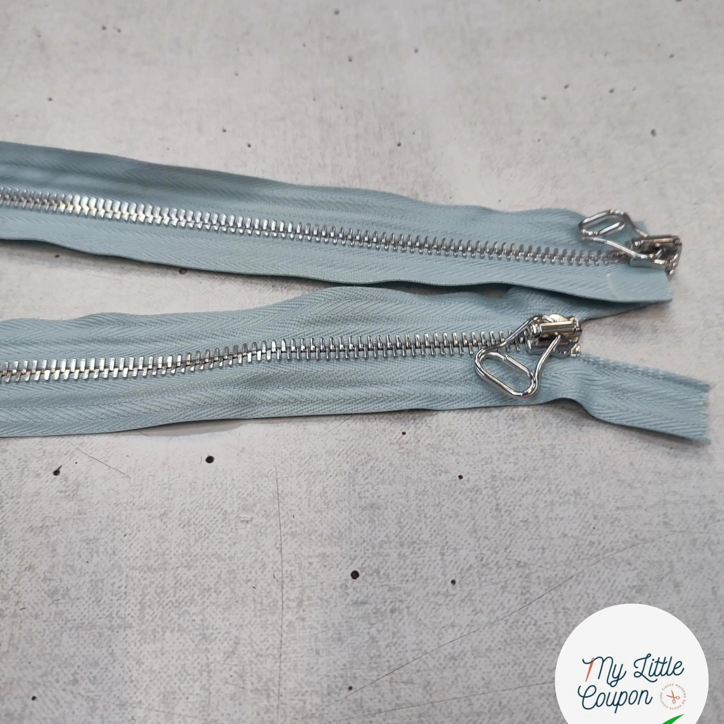 FERMETURE RIRI METAL NON SÉPARABLE 75CM BLEU CIEL M6 - My Little Coupon