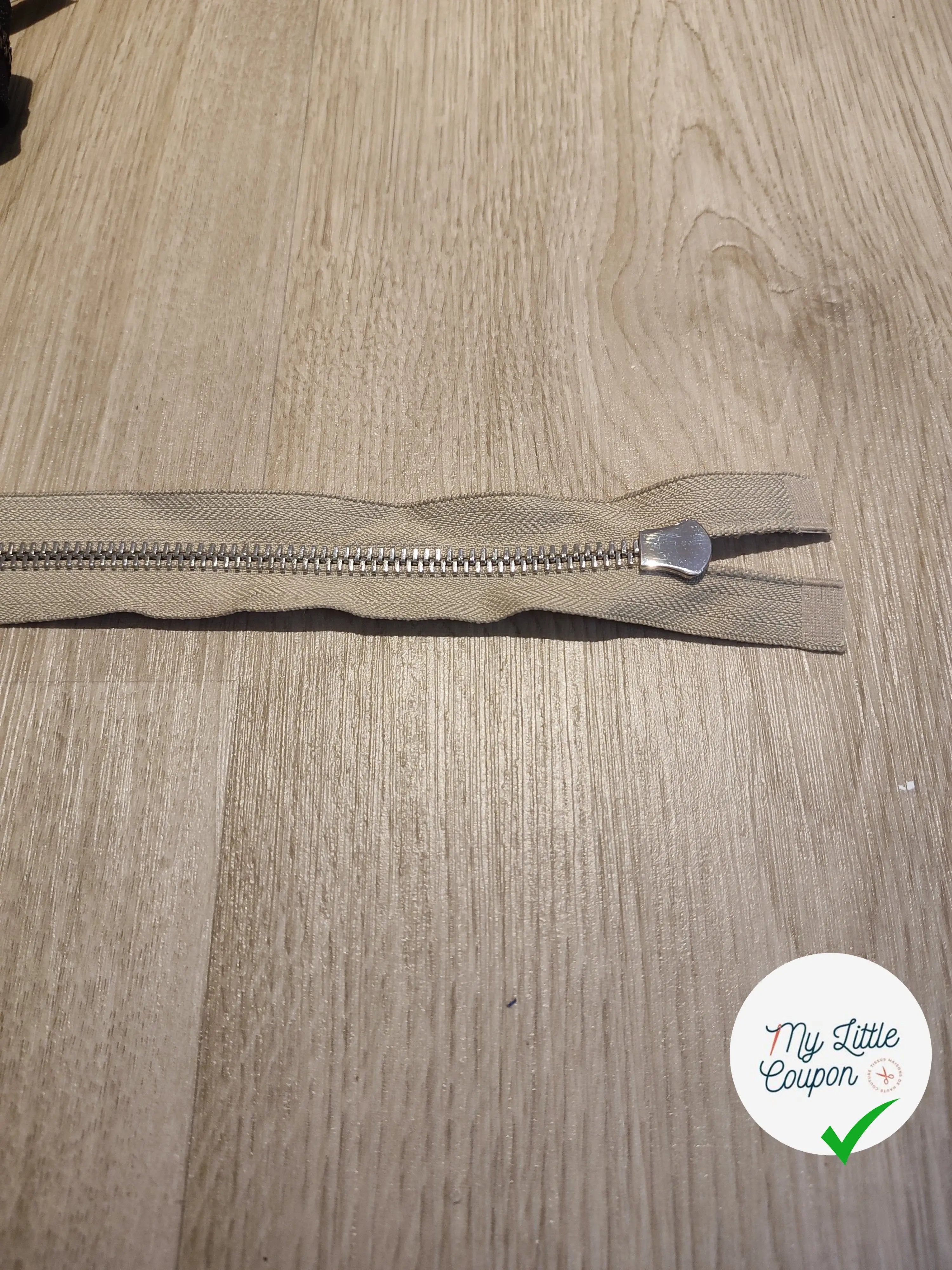 FERMETURE RIRI METAL SEPARABLE 60CM BEIGE - My Little Coupon