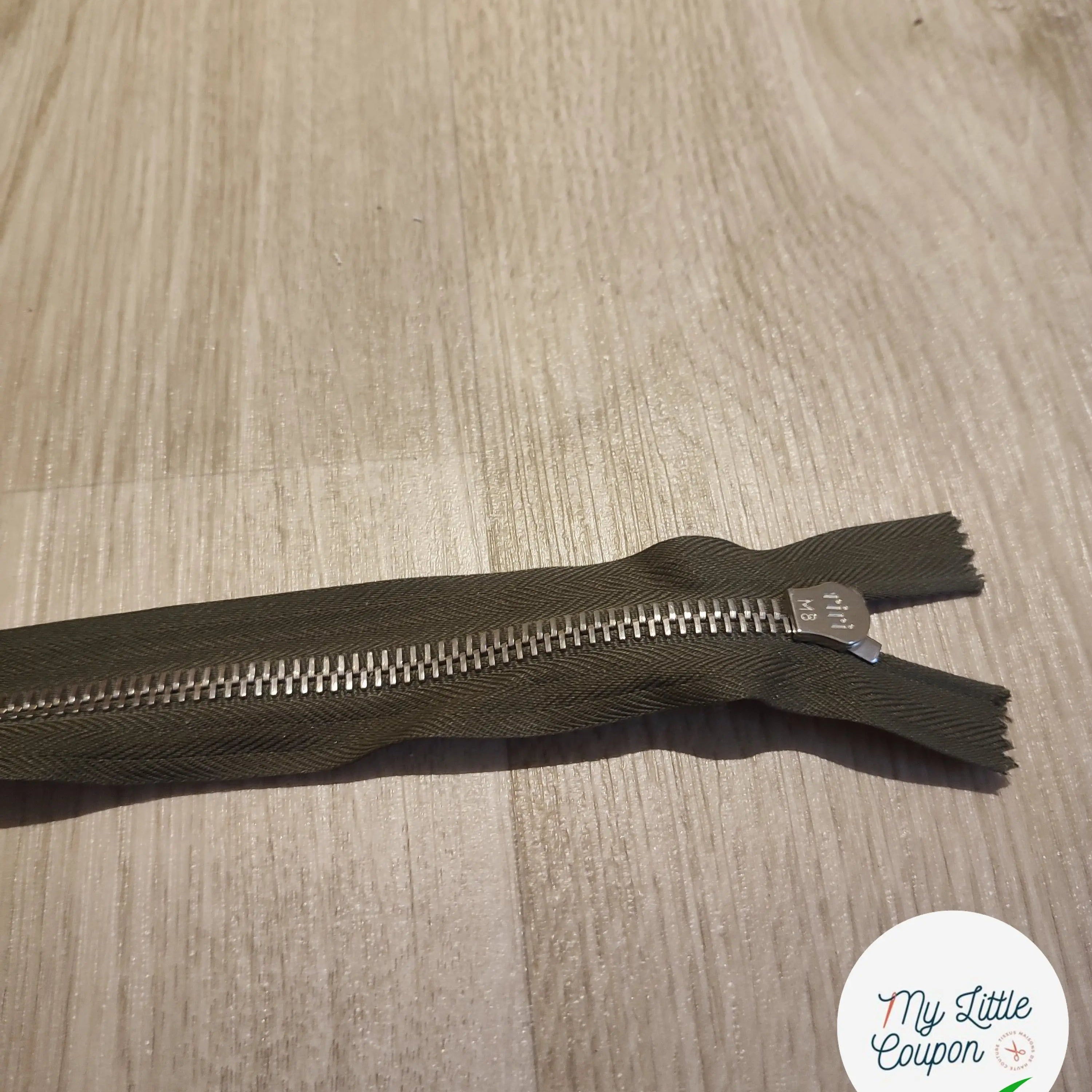 FERMETURE RIRI METAL SEPARABLE 60CM KAKI M8 - My Little Coupon