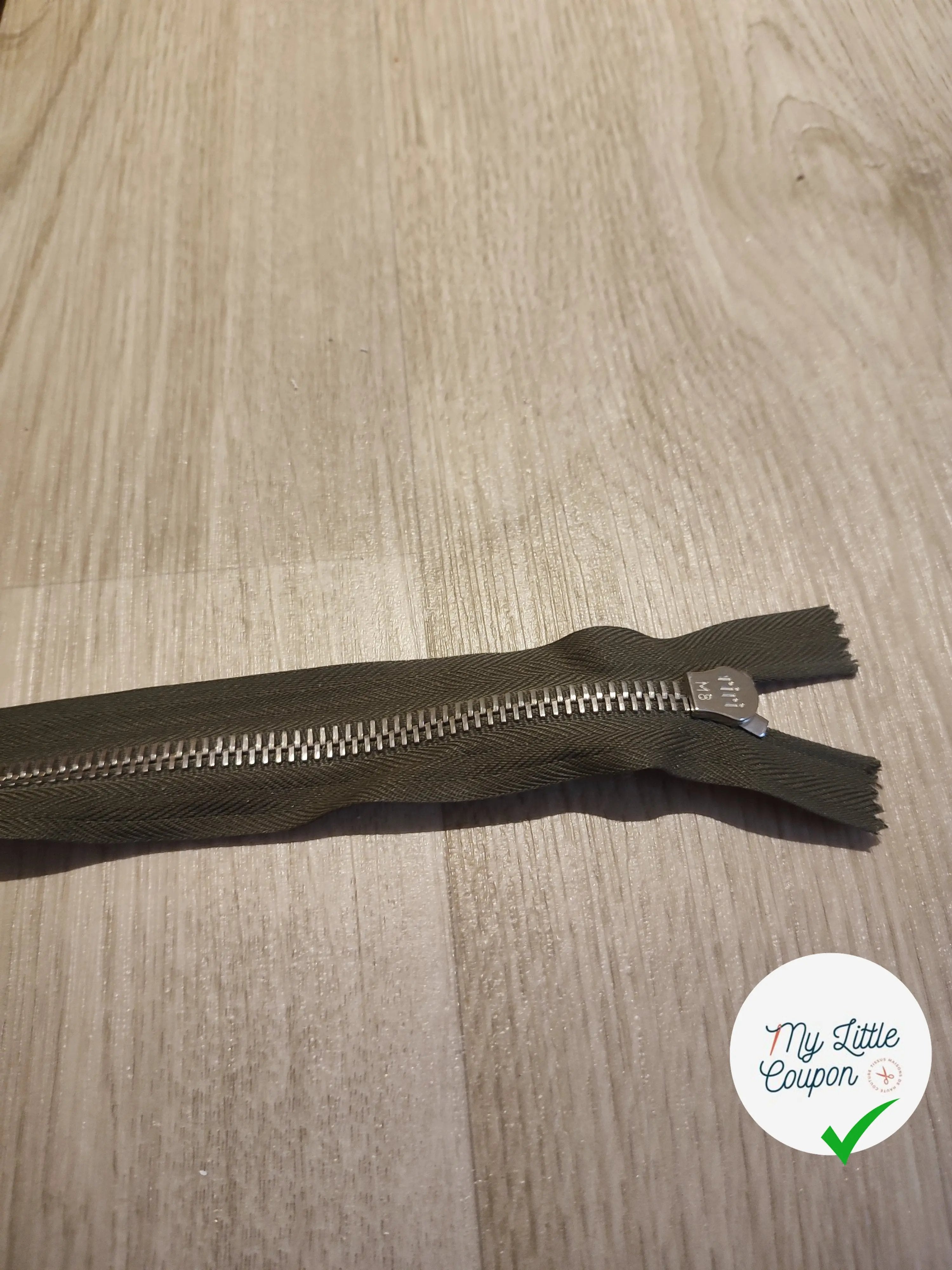 FERMETURE RIRI METAL SEPARABLE 60CM KAKI M8 - My Little Coupon