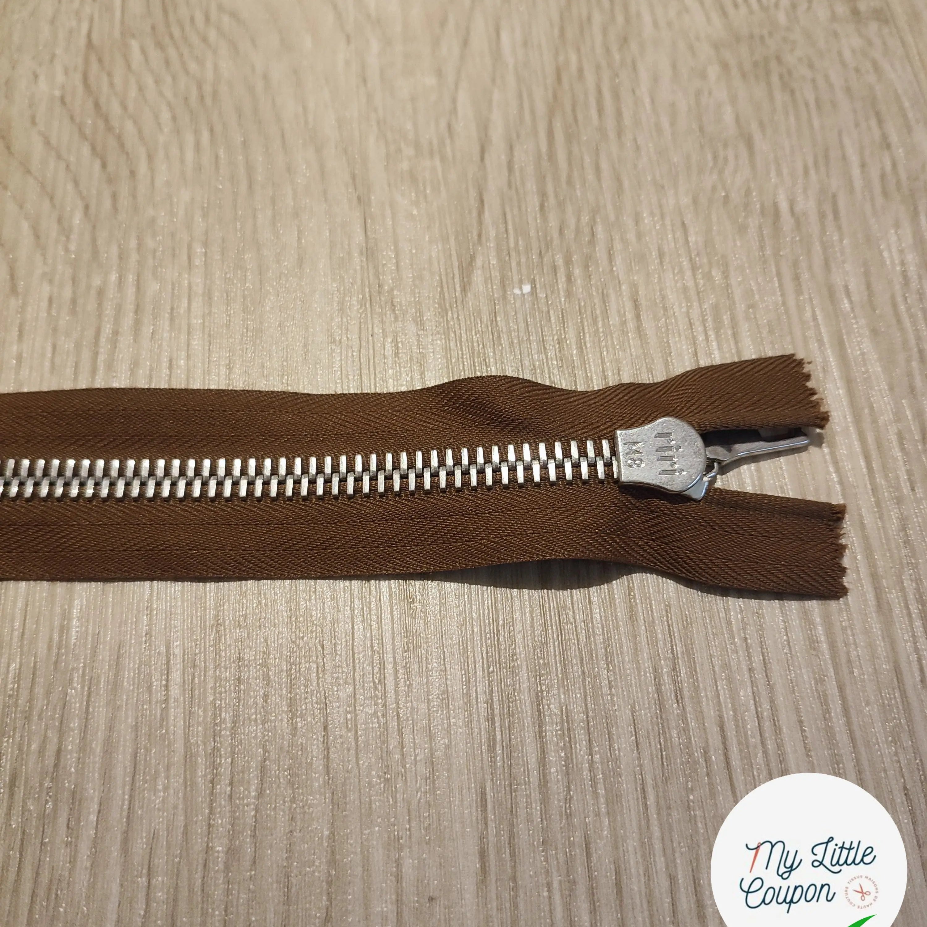 FERMETURE RIRI METAL SÉPARABLE 60CM MARRON FONCÉ M6 - My Little Coupon