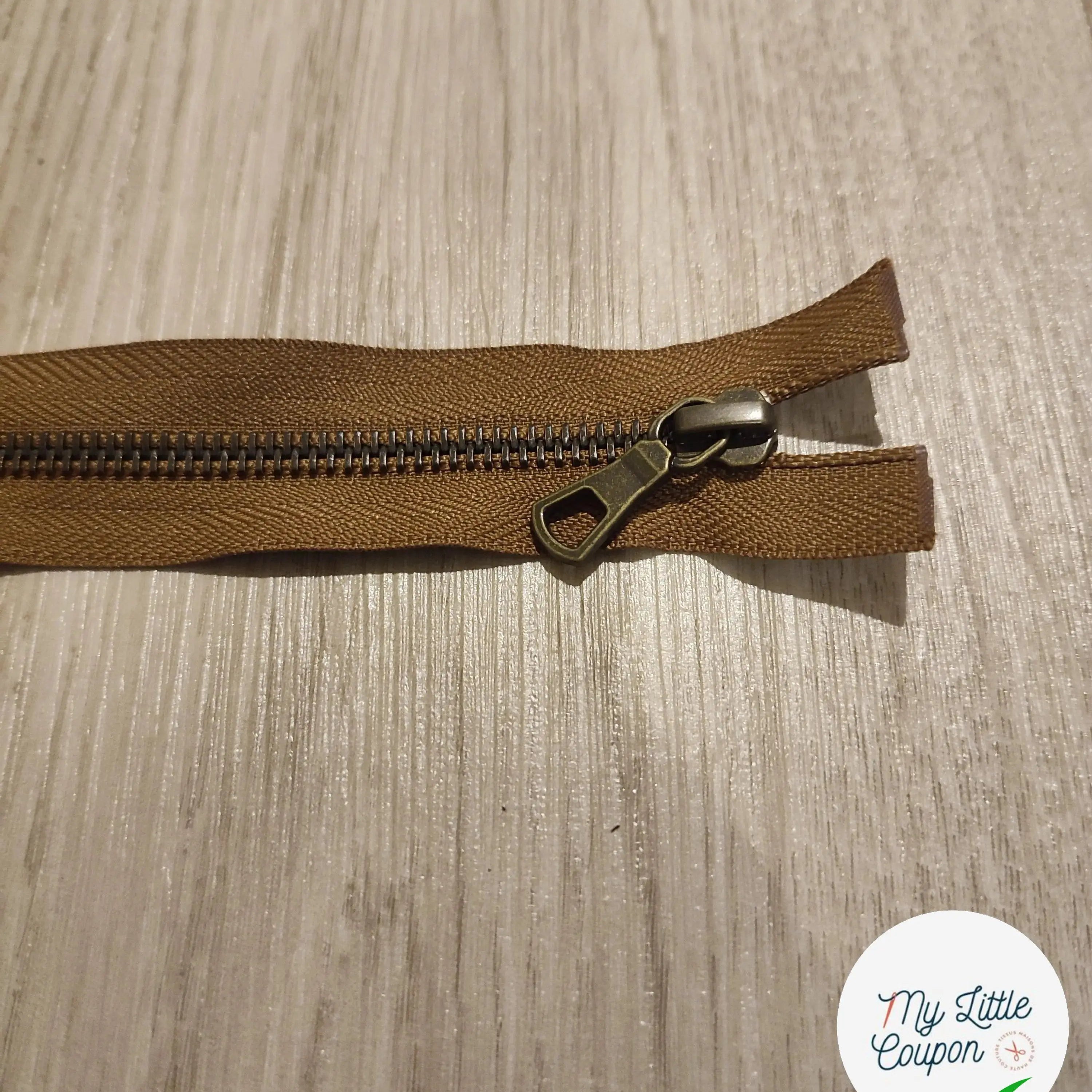 FERMETURE RIRI METAL SÉPARABLE 65CM MARRON - My Little Coupon