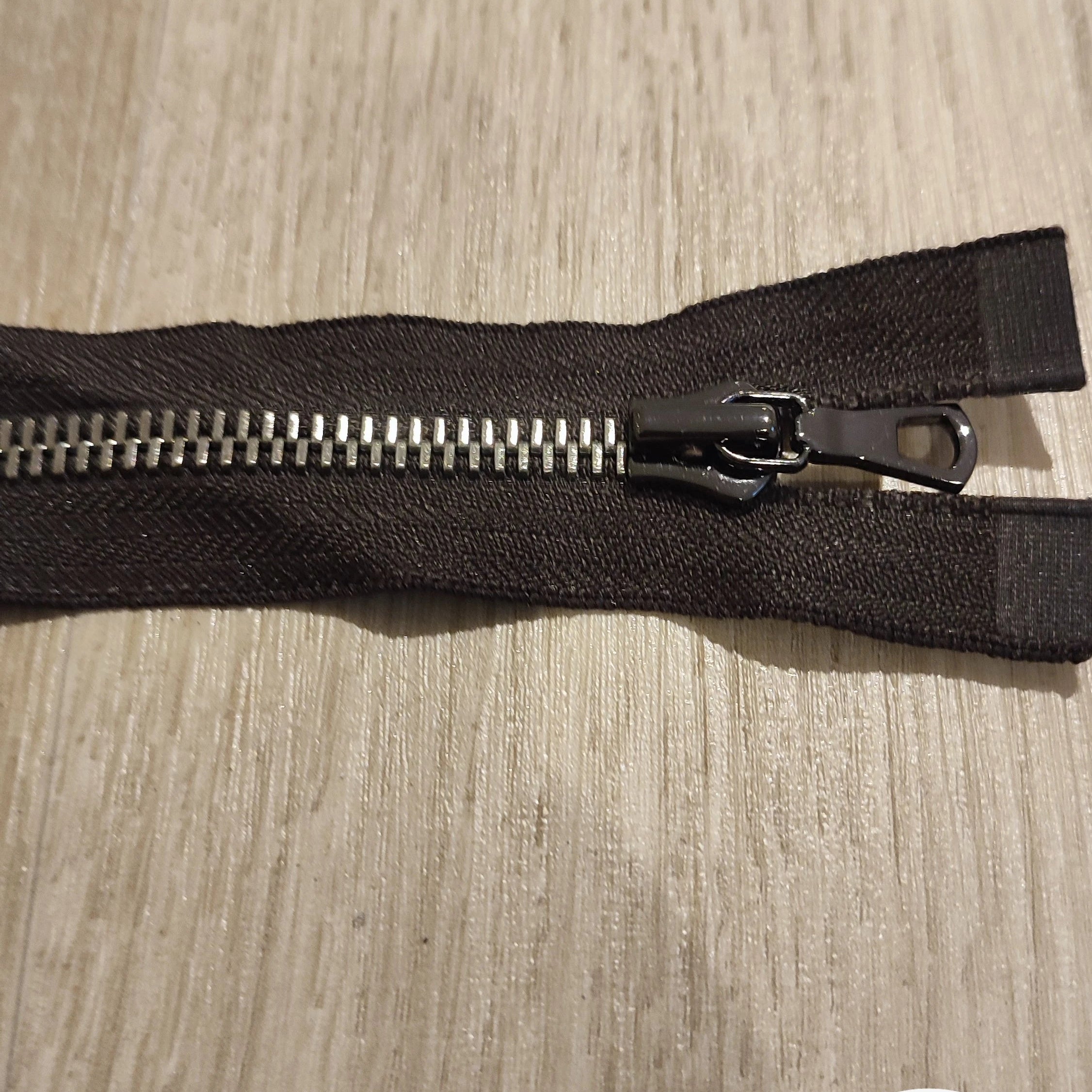 FERMETURE RIRI MÉTAL SÉPARABLE 60CM MARRON FONCÉ - My Little Coupon