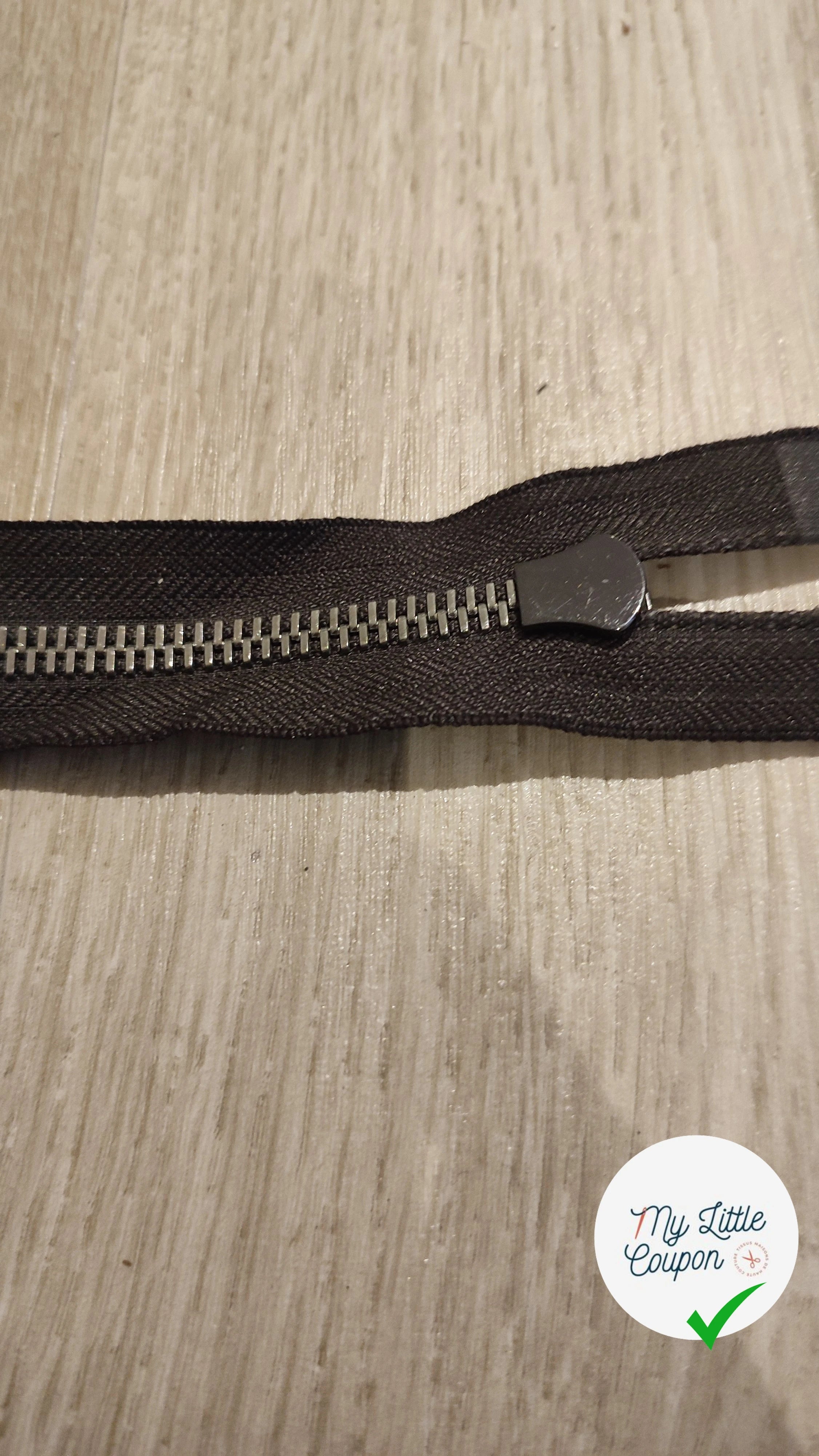 FERMETURE RIRI MÉTAL SÉPARABLE 60CM MARRON FONCÉ - My Little Coupon