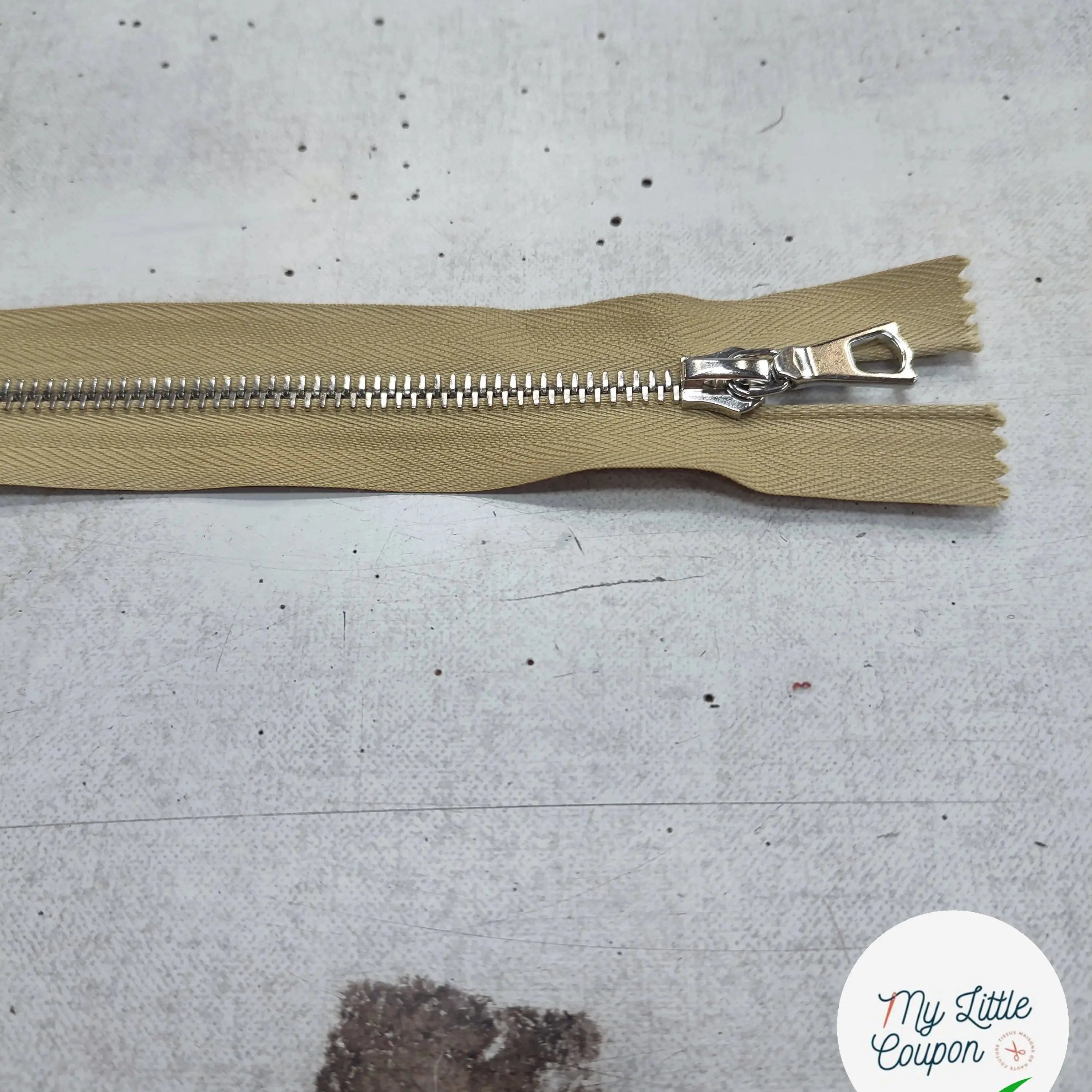 FERMETURE RIRI METAL SÉPARABLE 70CM JAUNE FONCÉ M6 - My Little Coupon