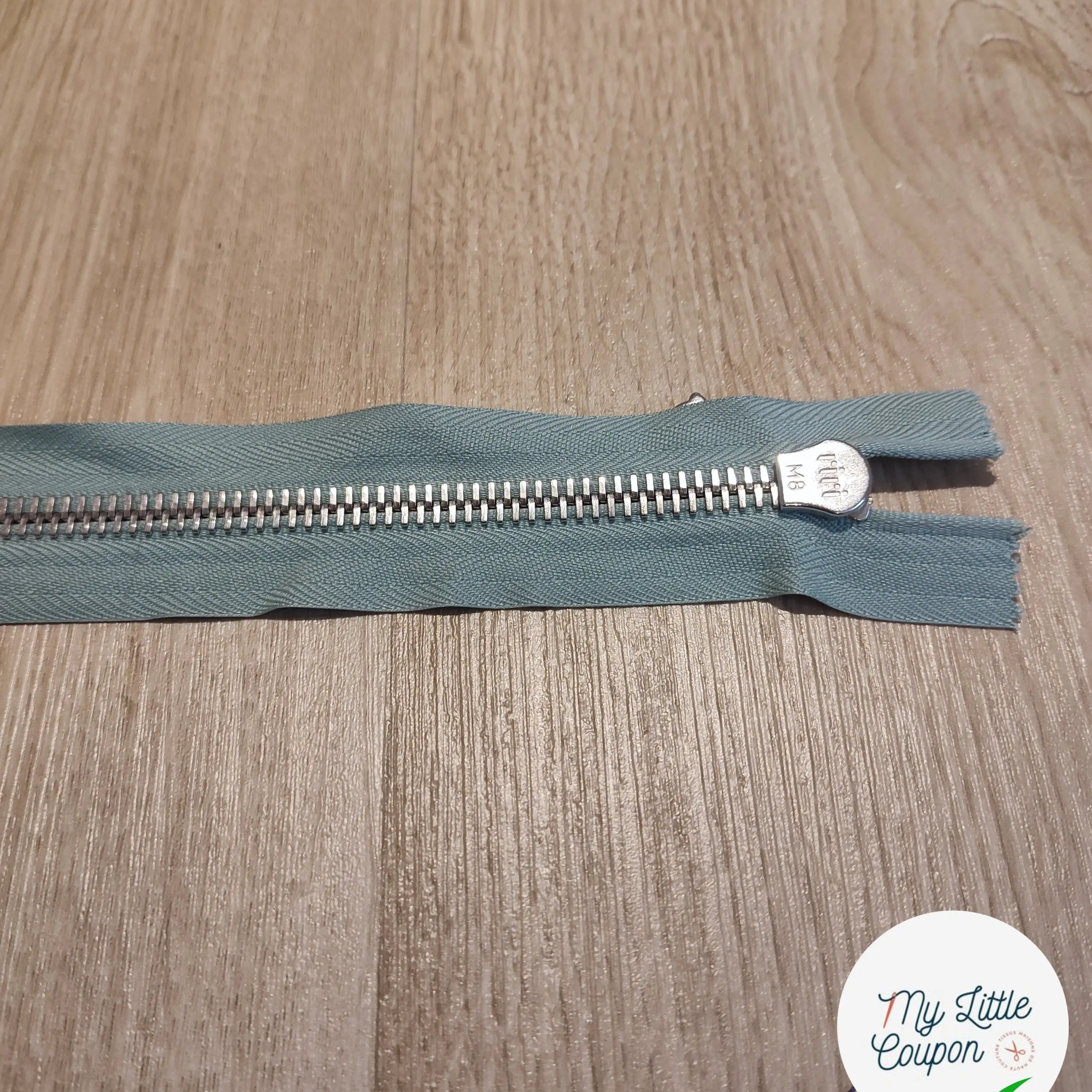 FERMETURE RIRI METAL SEPARABLE 60CM VERT D'EAU M8 - My Little Coupon