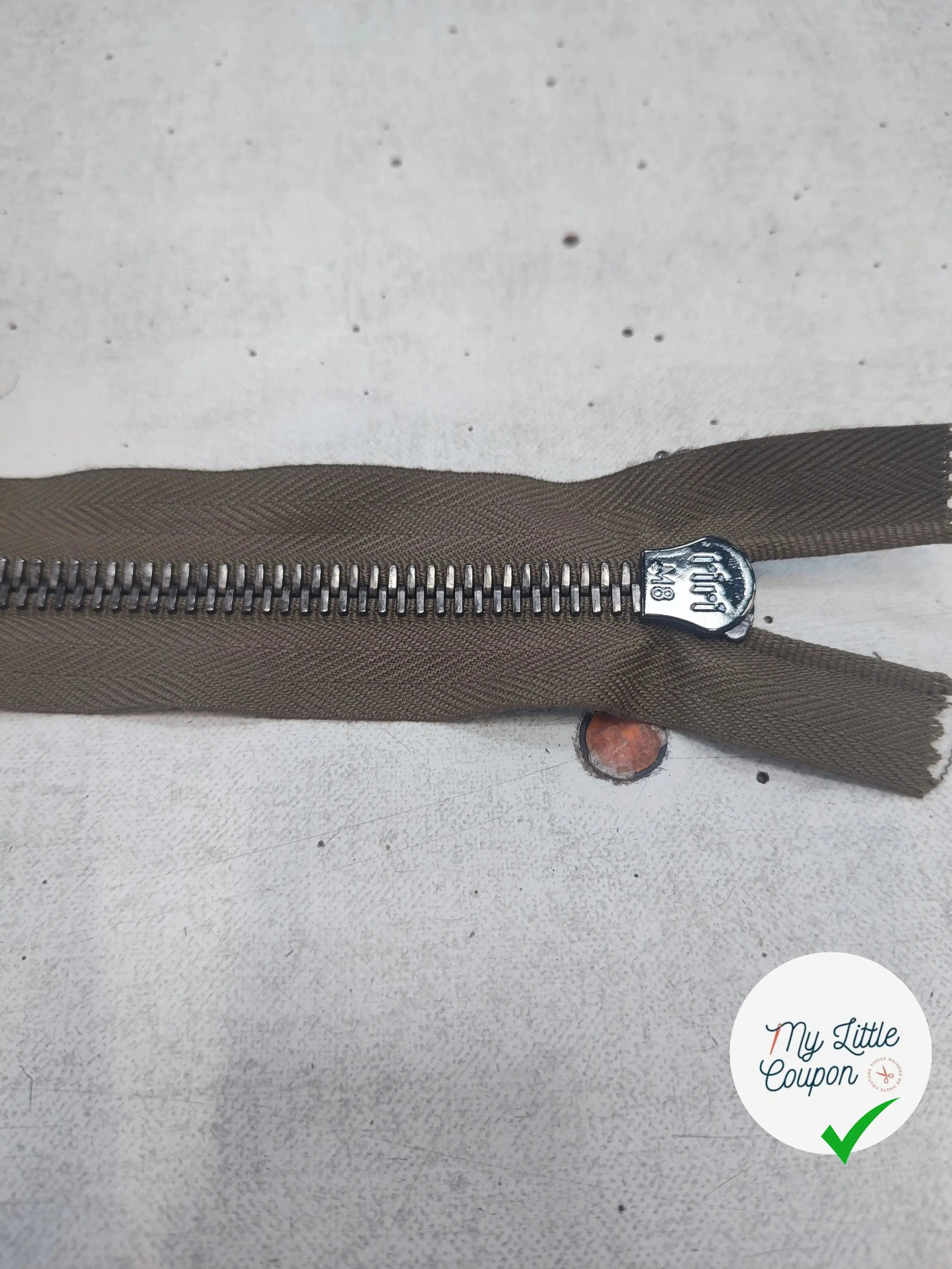 FERMETURE RIRI MÉTAL SÉPARABLE 80CM VERT KAKI M8 - My Little Coupon