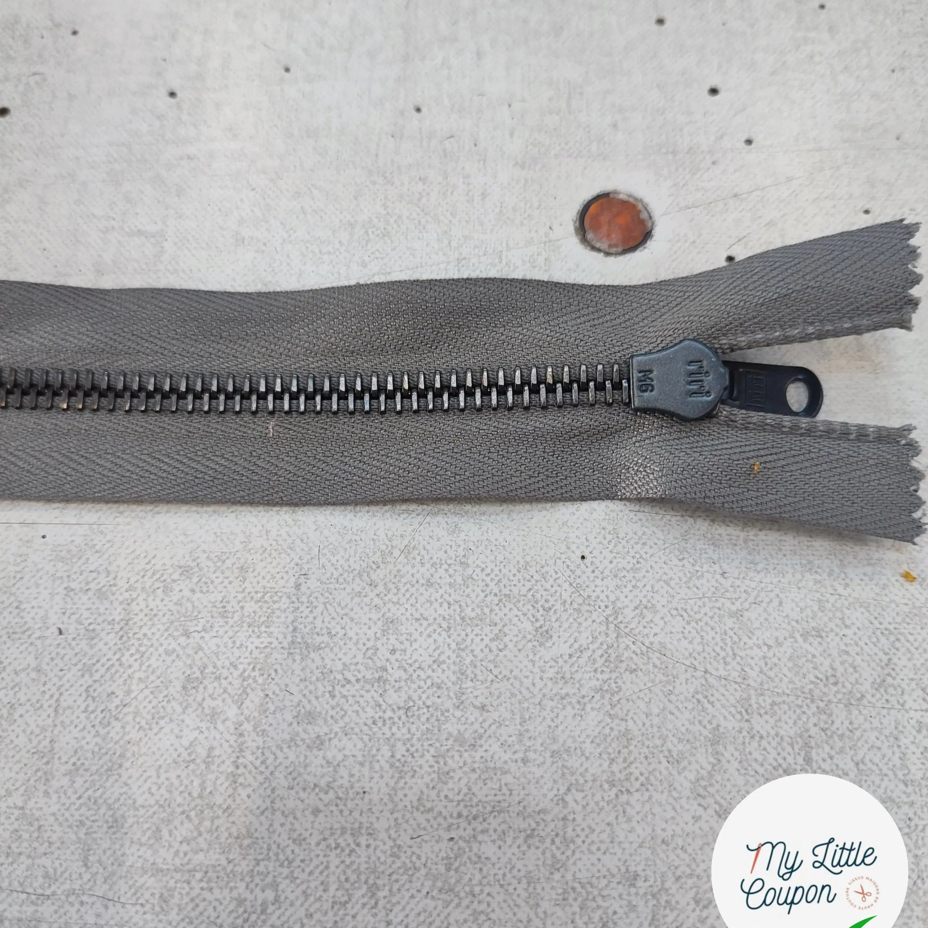 FERMETURE RIRI METAL SÉPARABLE 90CM GRIS FONCÉ M6 - My Little Coupon