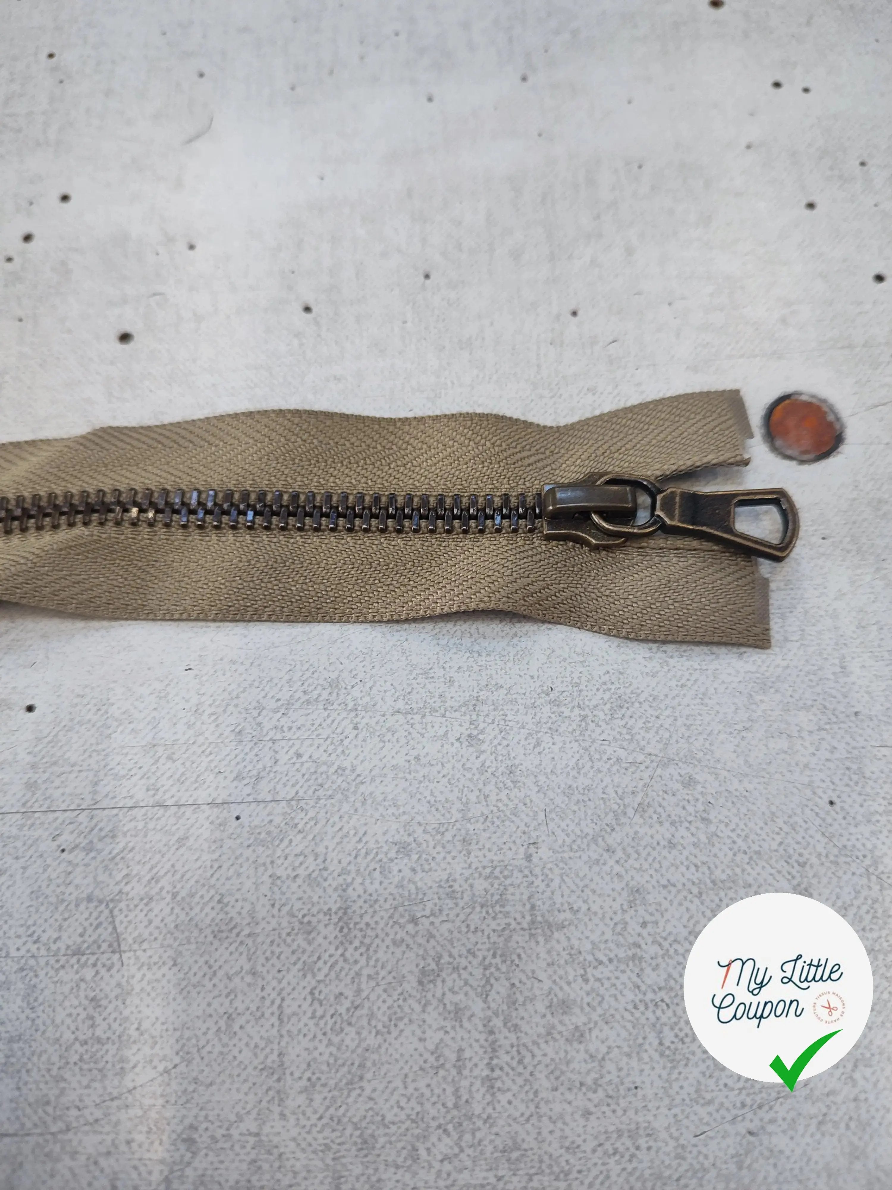 FERMETURE RIRI METAL SÉPARABLE 70CM MARRON CLAIR M6 - My Little Coupon