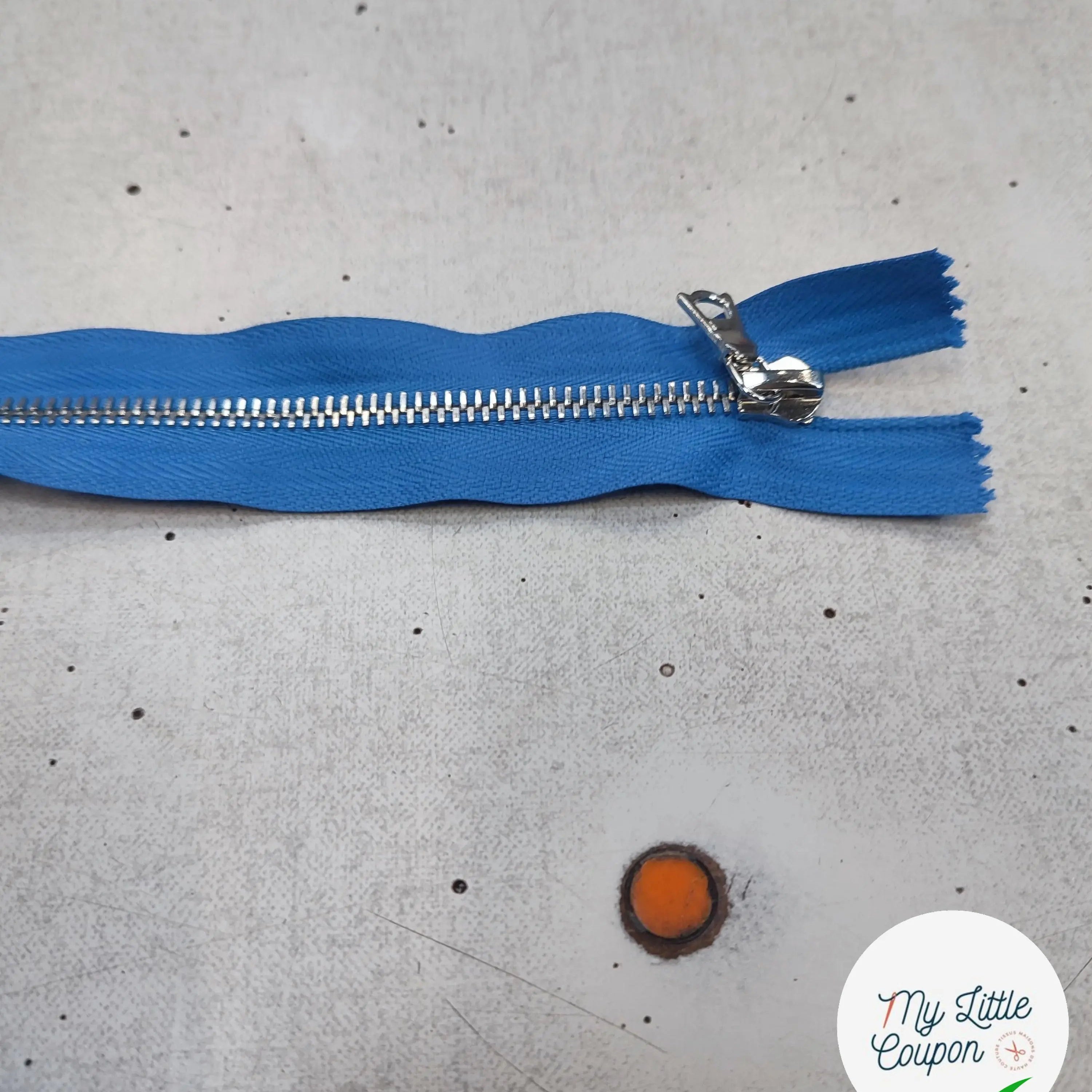 FERMETURE RIRI METAL NON SÉPARABLE 15CM BLEU CIEL M6 - My Little Coupon