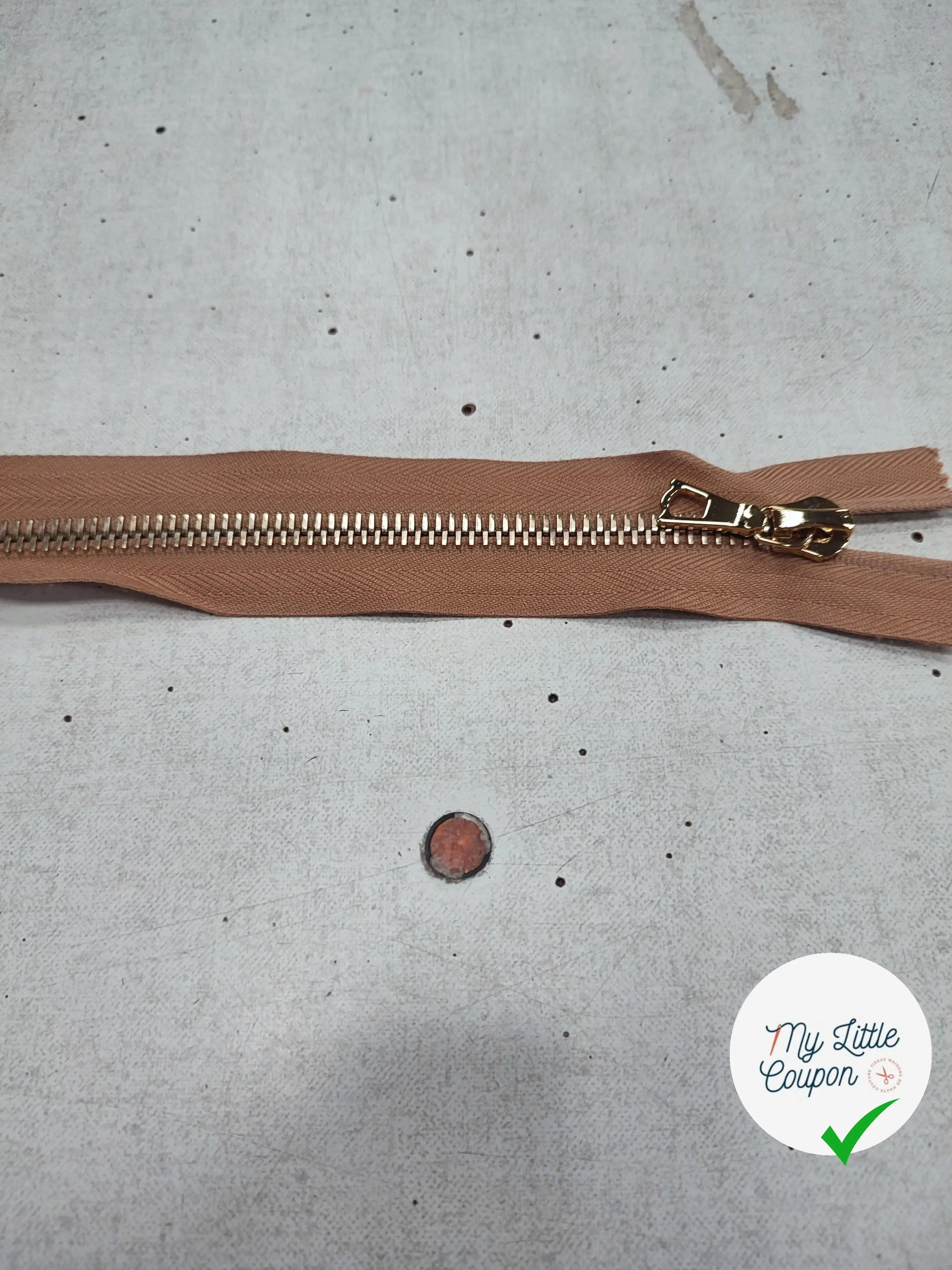 FERMETURE RIRI METAL SÉPARABLE MARRON CAFÉ M8 - My Little Coupon