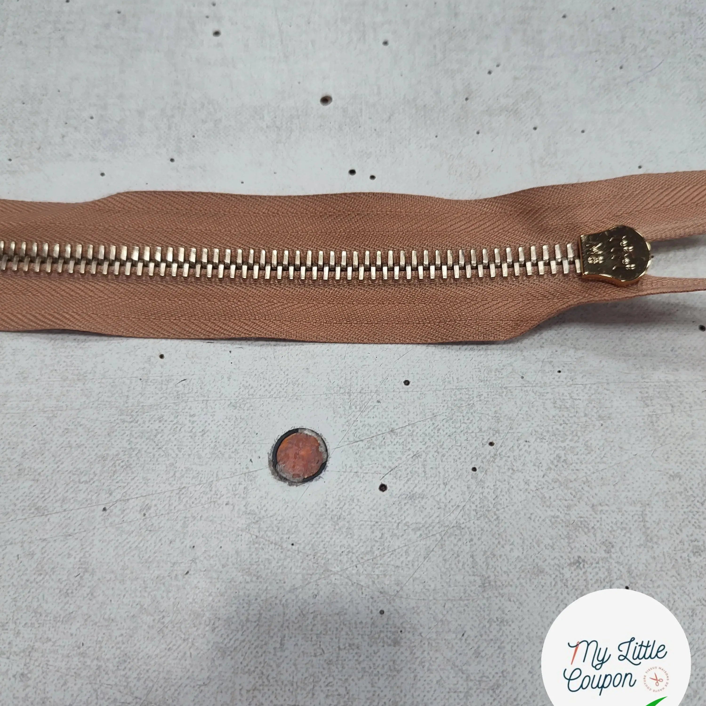 FERMETURE RIRI METAL SÉPARABLE MARRON CAFÉ M8 - My Little Coupon