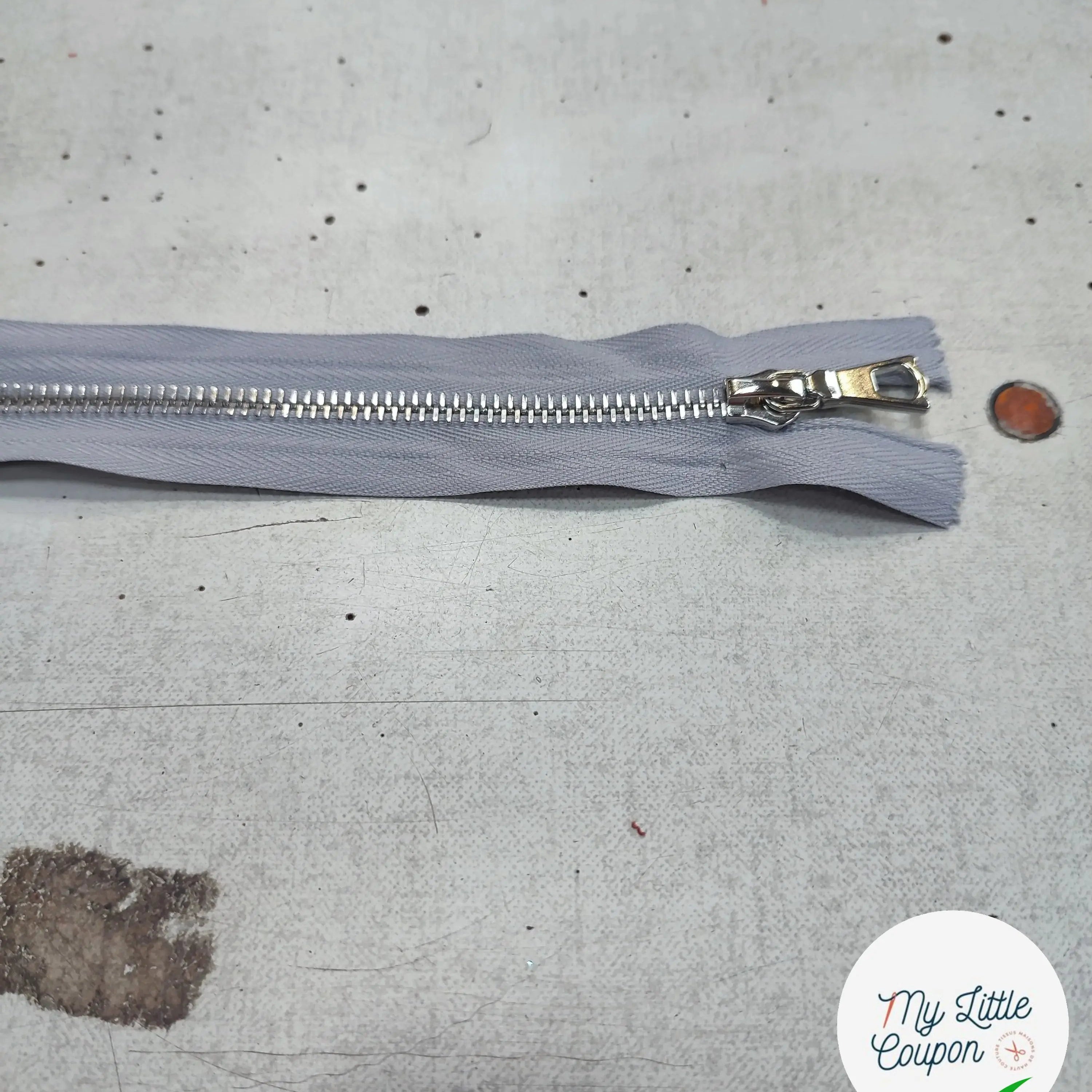 FERMETURE RIRI METAL SÉPARABLE 70CM GRIS LAVANDE M6 - My Little Coupon