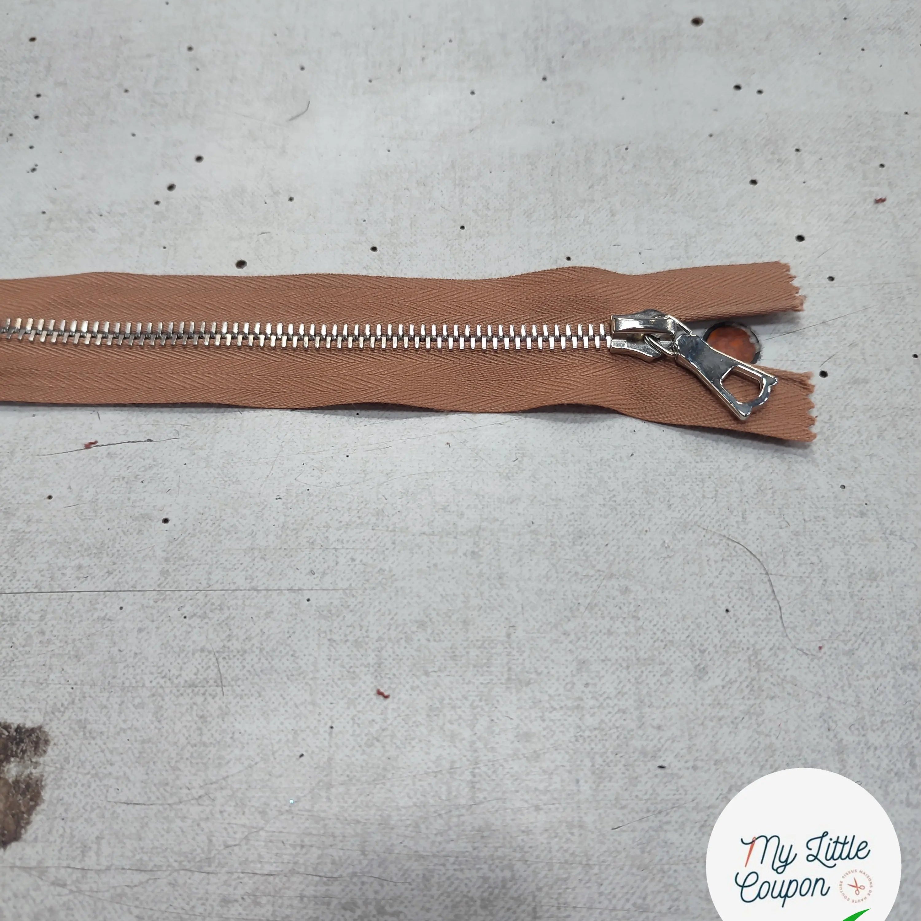 FERMETURE RIRI METAL SÉPARABLE 70CM MARRON CAFÉ M6 - My Little Coupon