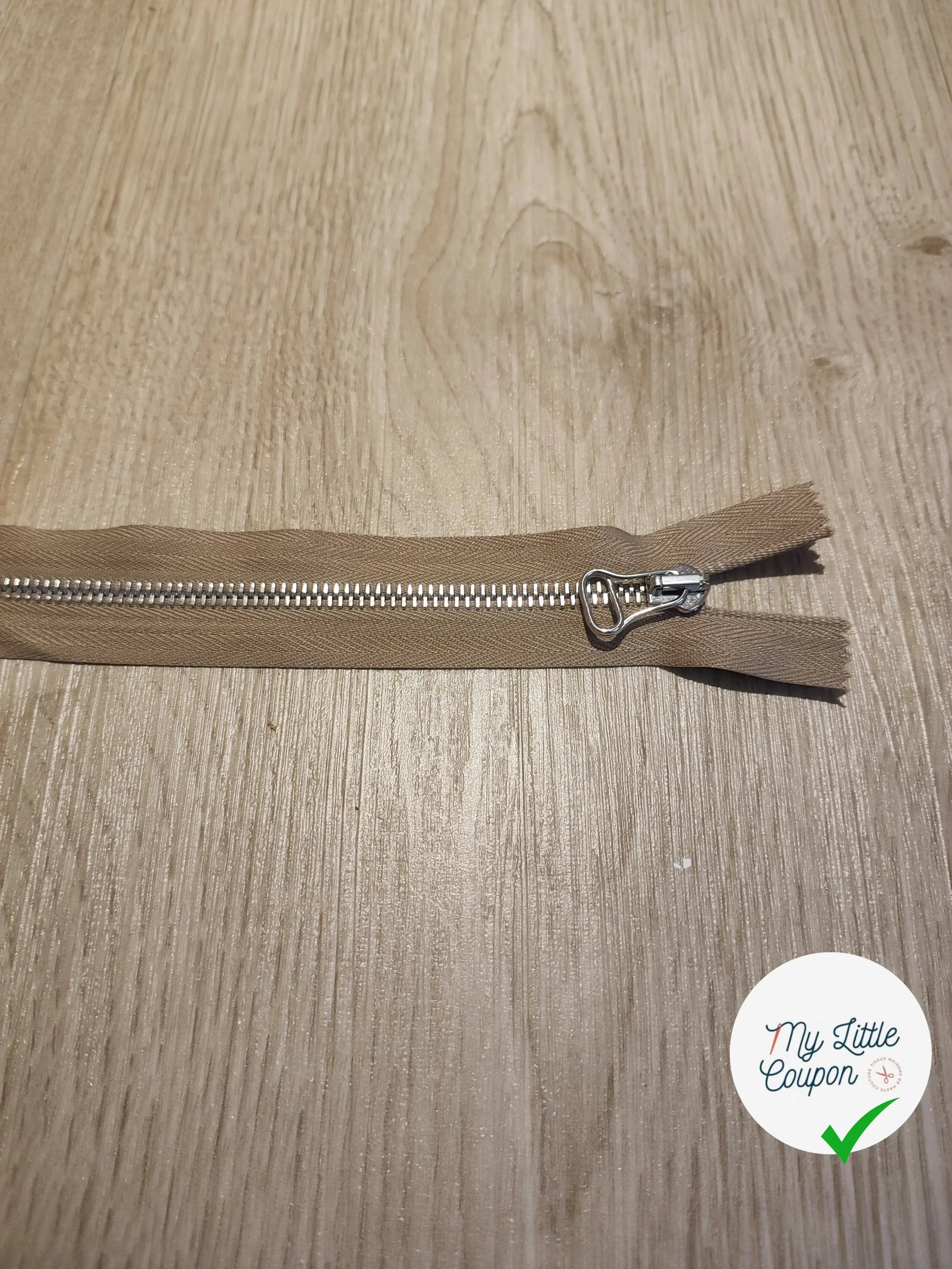 FERMETURE RIRI METAL SEPARABLE 70CM MARRON CLAIR M6 - My Little Coupon