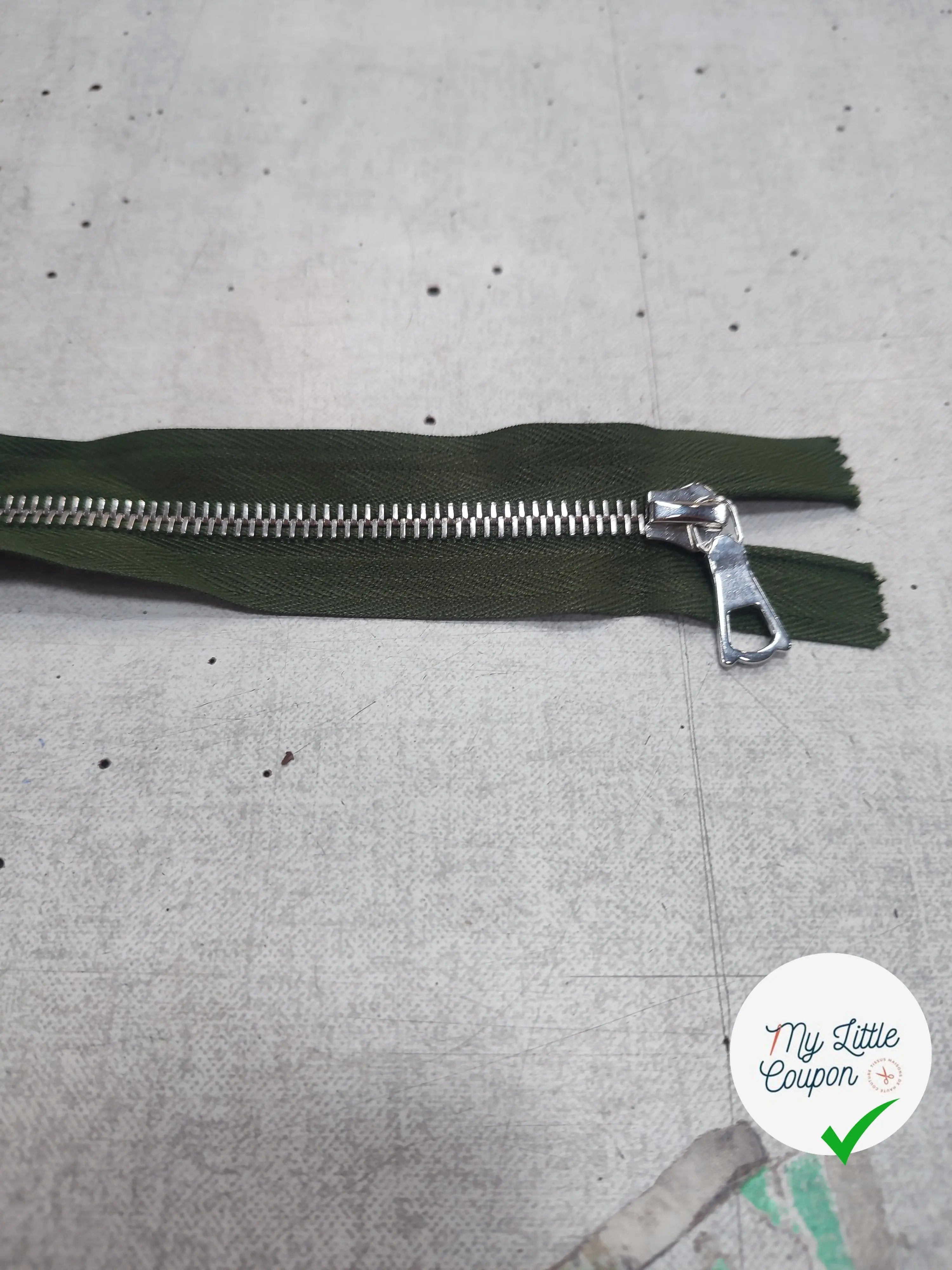 FERMETURE RIRI METAL SÉPARABLE 70CM VERT - My Little Coupon