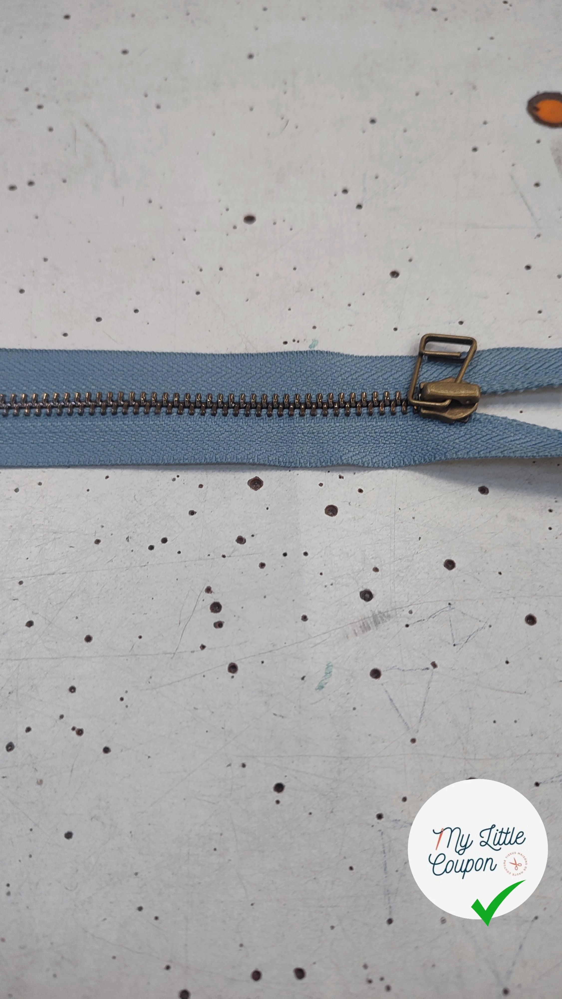 FERMETURE RIRI METAL SÉPARABLE 80CM BLEU CLAIR - My Little Coupon