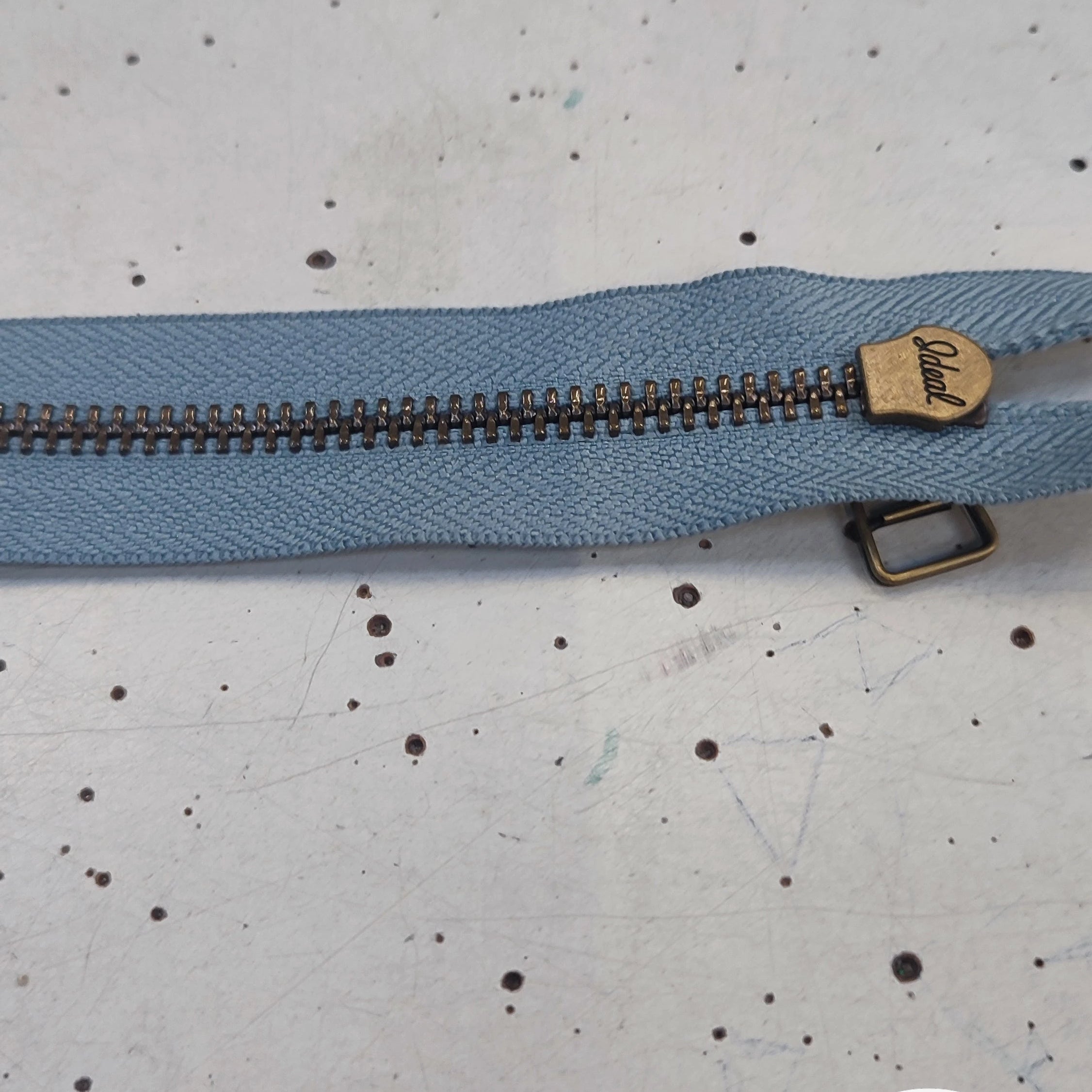 FERMETURE RIRI METAL SÉPARABLE 80CM BLEU CLAIR - My Little Coupon