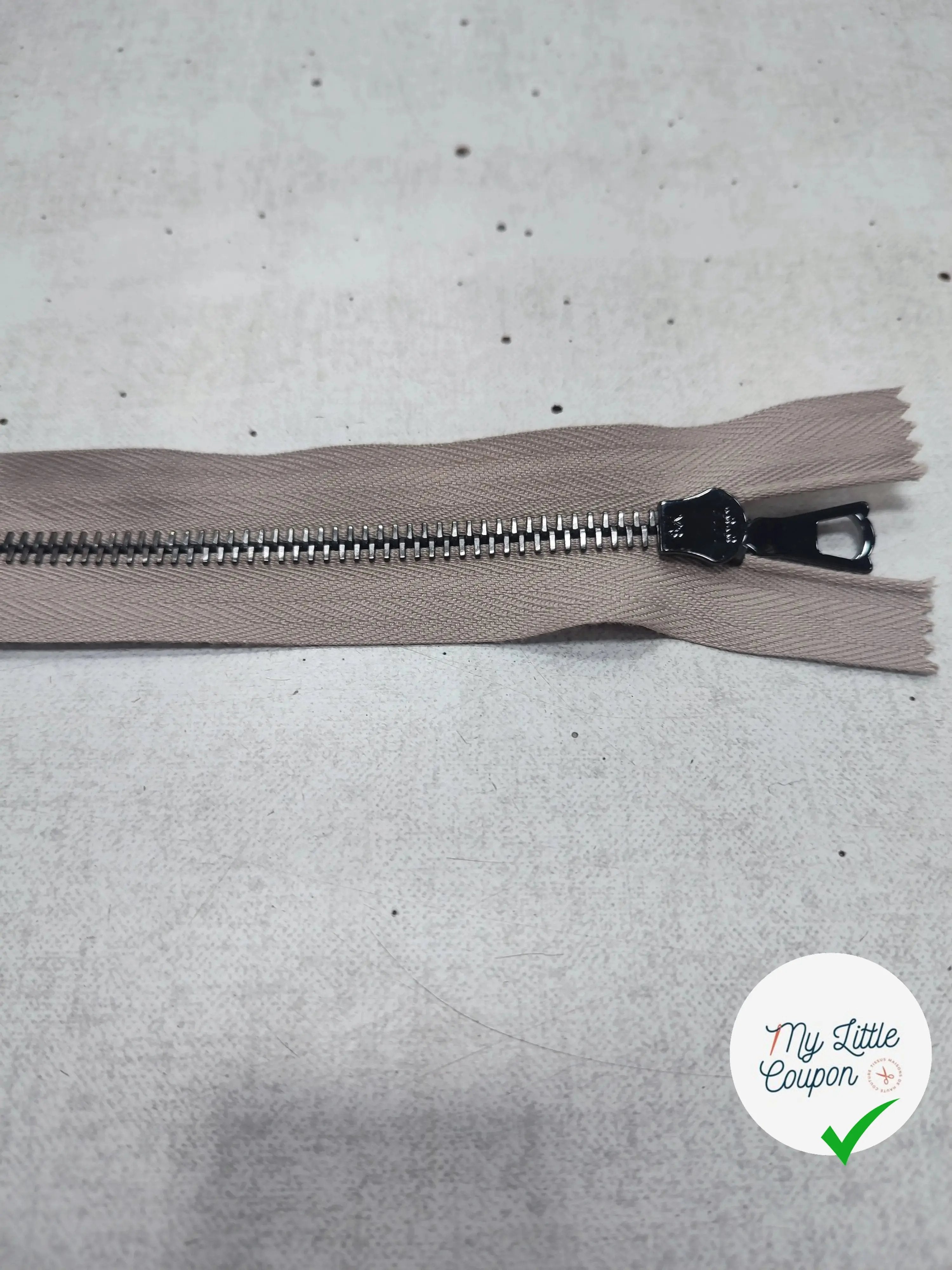 FERMETURE RIRI METAL SÉPARABLE 65CM GRIS BEIGE M6 - My Little Coupon
