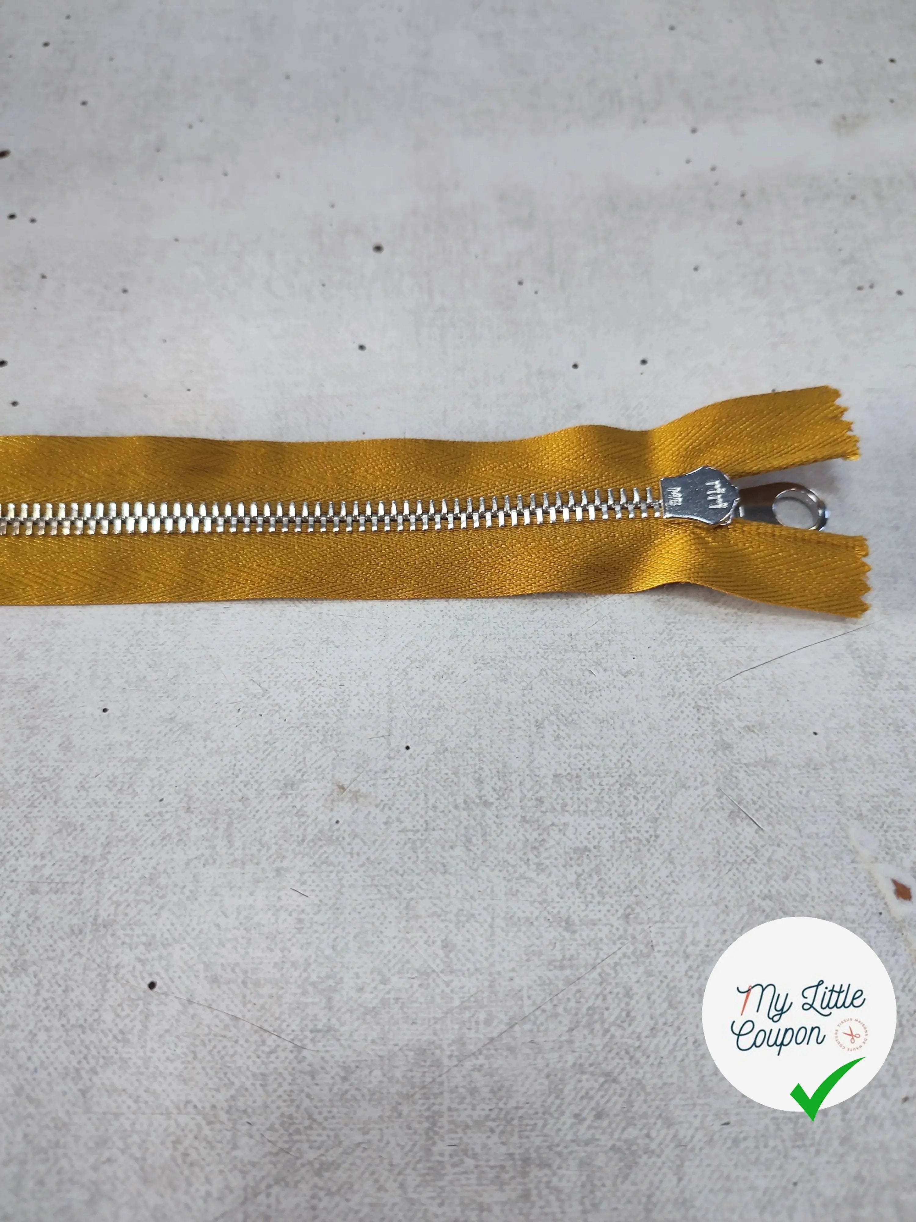 FERMETURE RIRI METAL SÉPARABLE 50CM JAUNE M6 - My Little Coupon