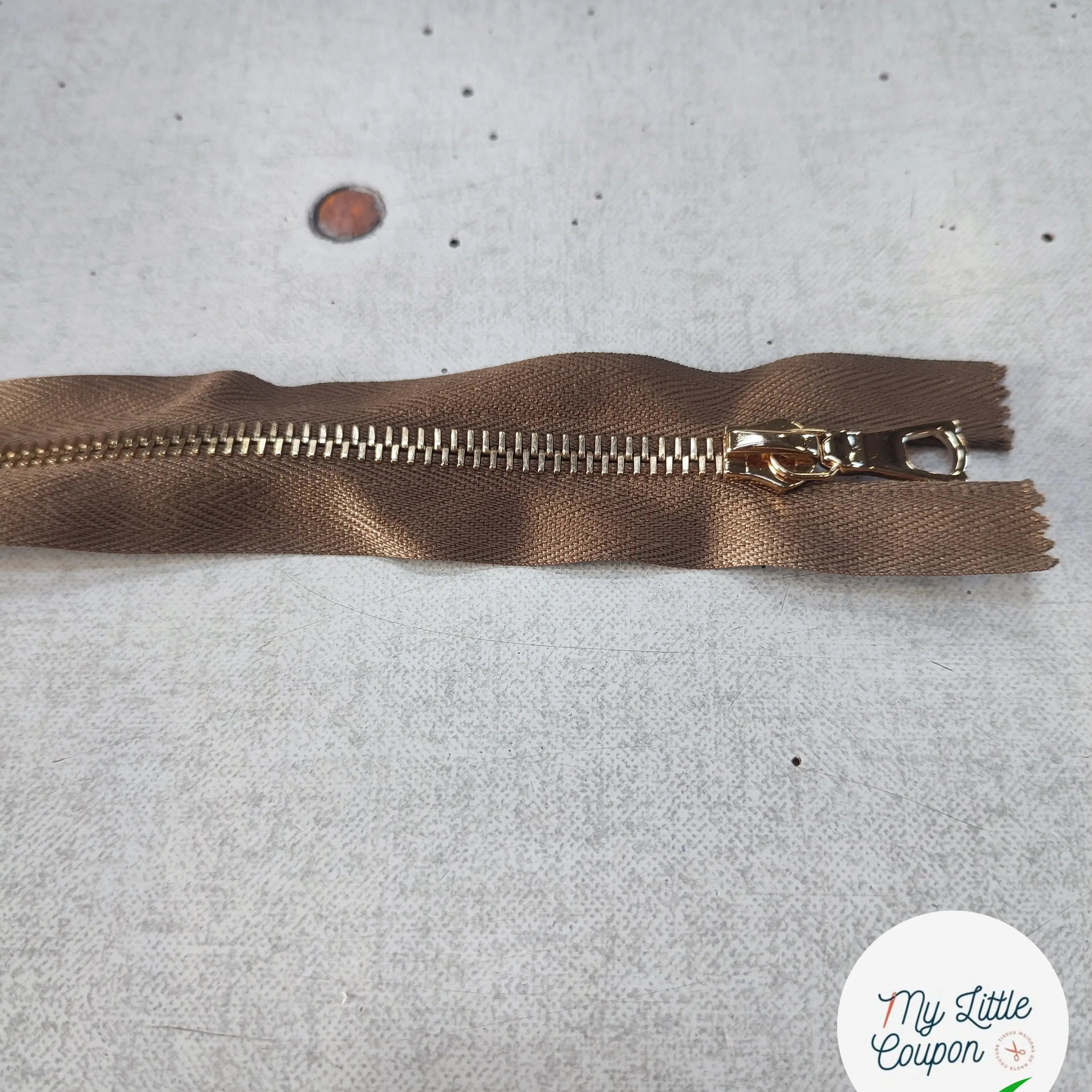 FERMETURE RIRI METAL SÉPARABLE 80CM MARRON CAFÉ M6 - My Little Coupon