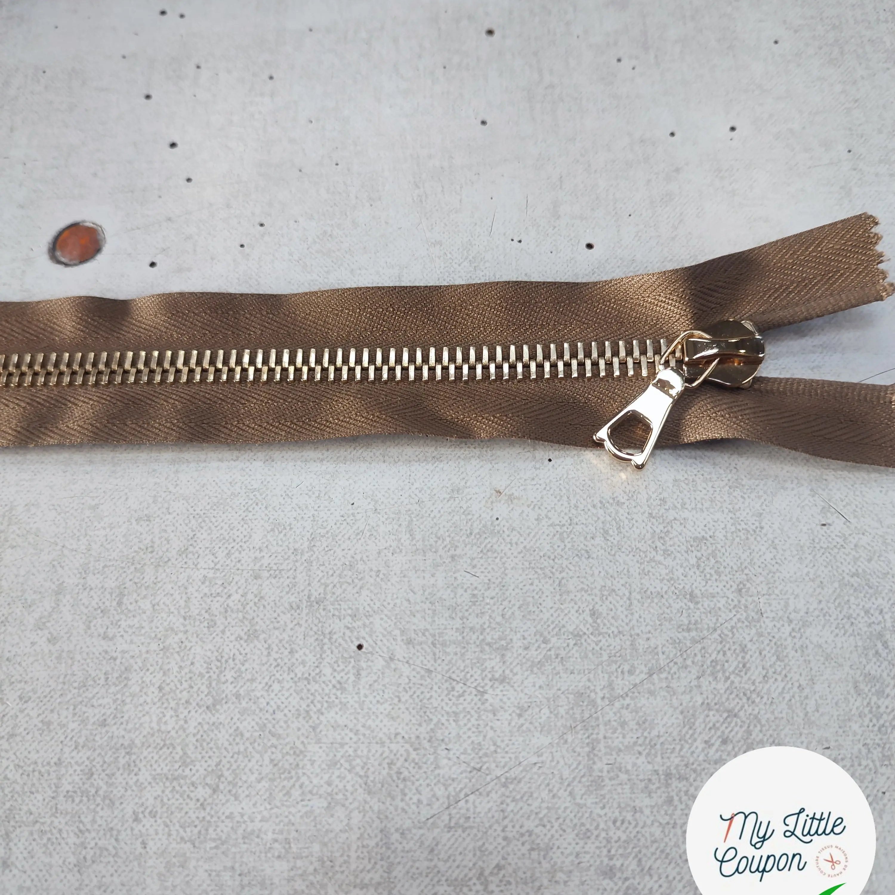 FERMETURE RIRI METAL SÉPARABLE 80CM MARRON CAFÉ M8 - My Little Coupon