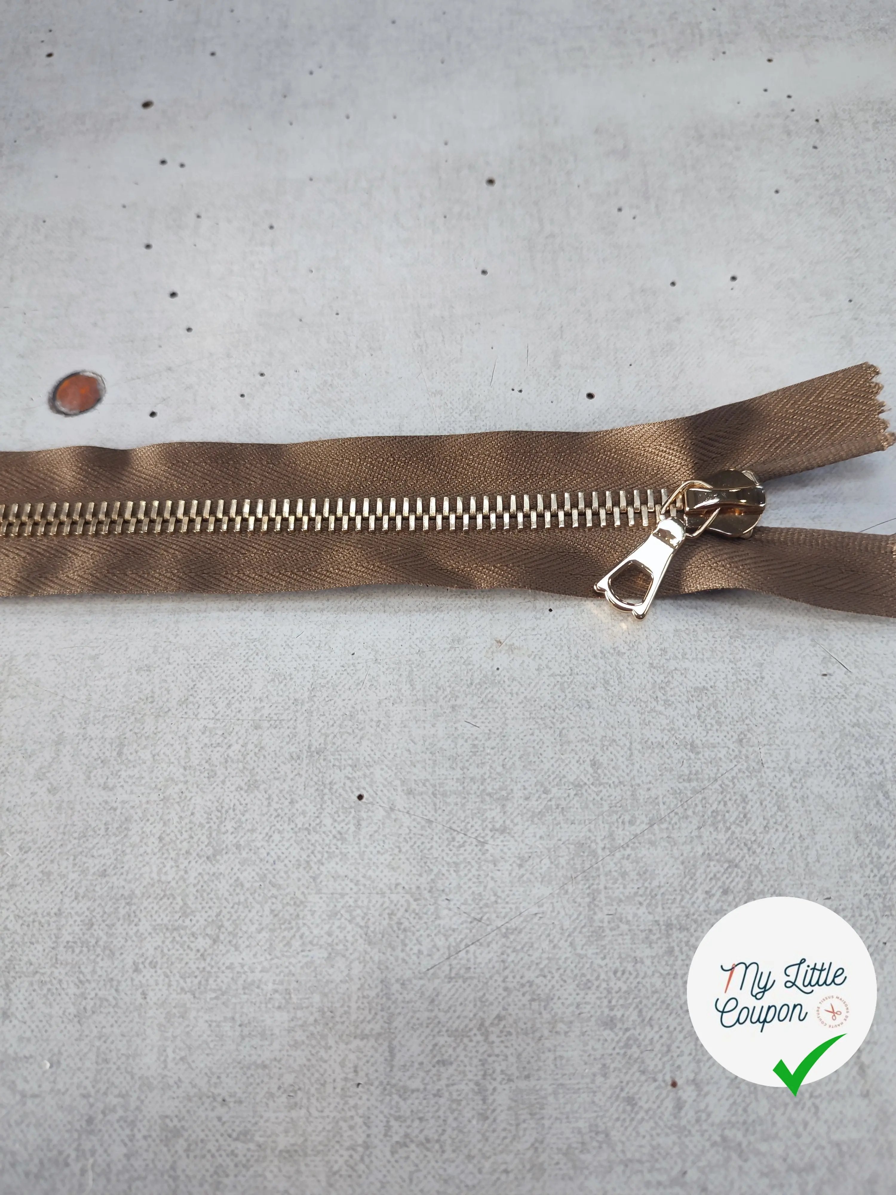 FERMETURE RIRI METAL SÉPARABLE 80CM MARRON CAFÉ M8 - My Little Coupon