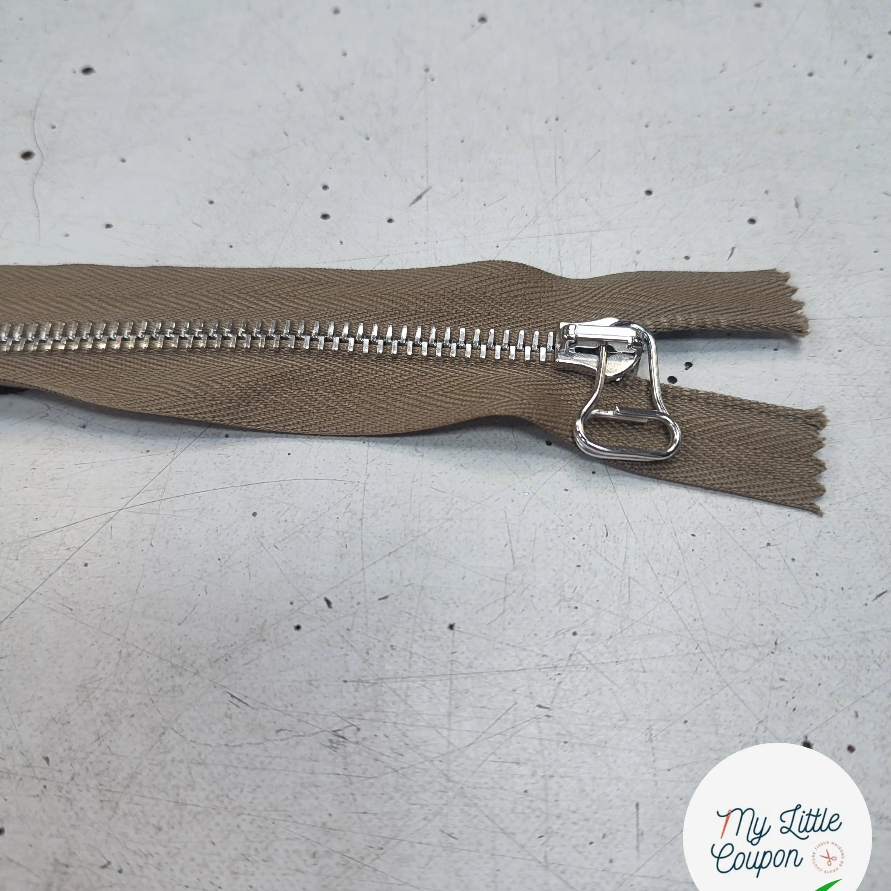 FERMETURE RIRI METAL SÉPARABLE 80CM VERT KAKI CLAIR M6 - My Little Coupon